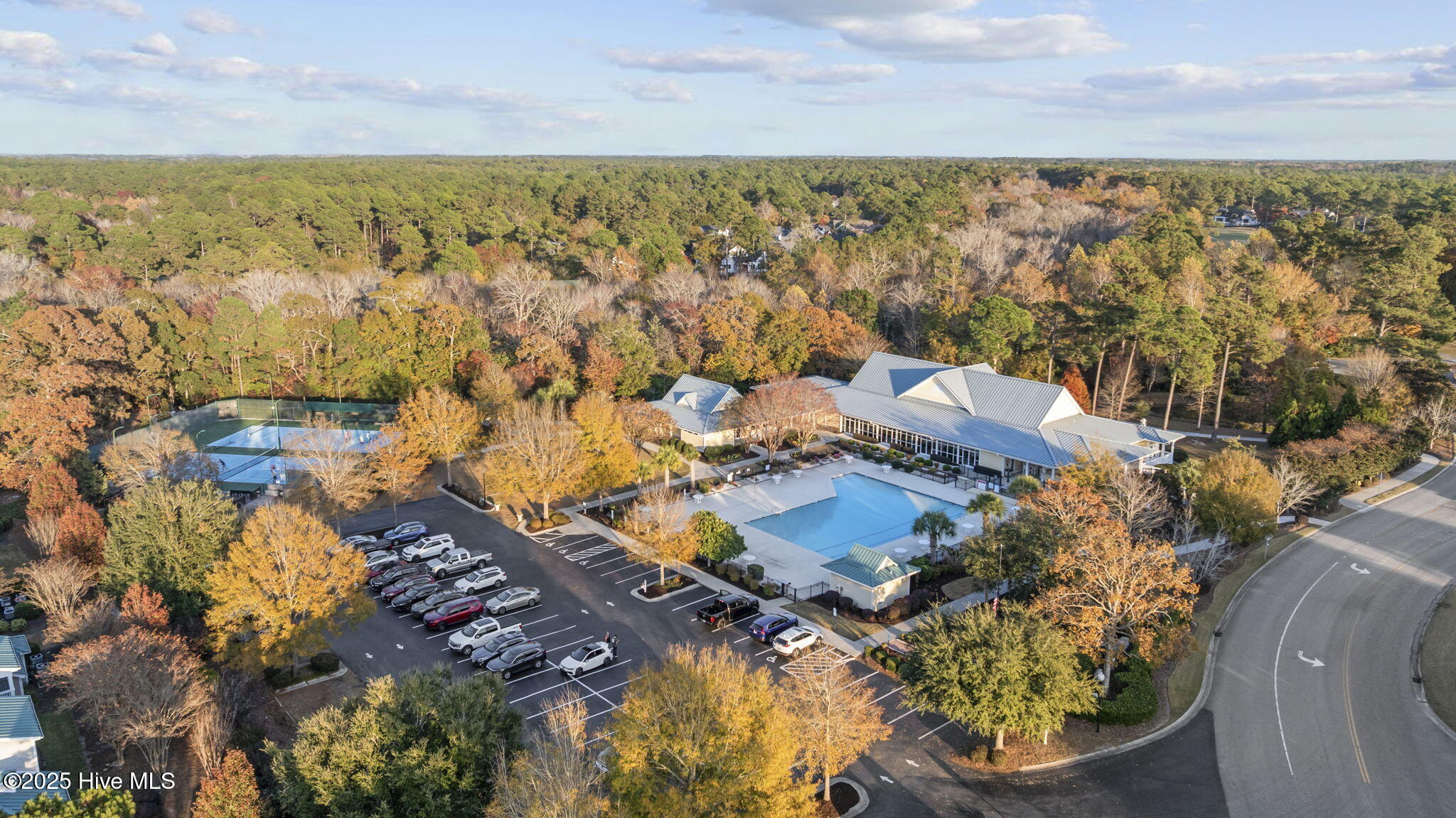 100542443 | Photo 38