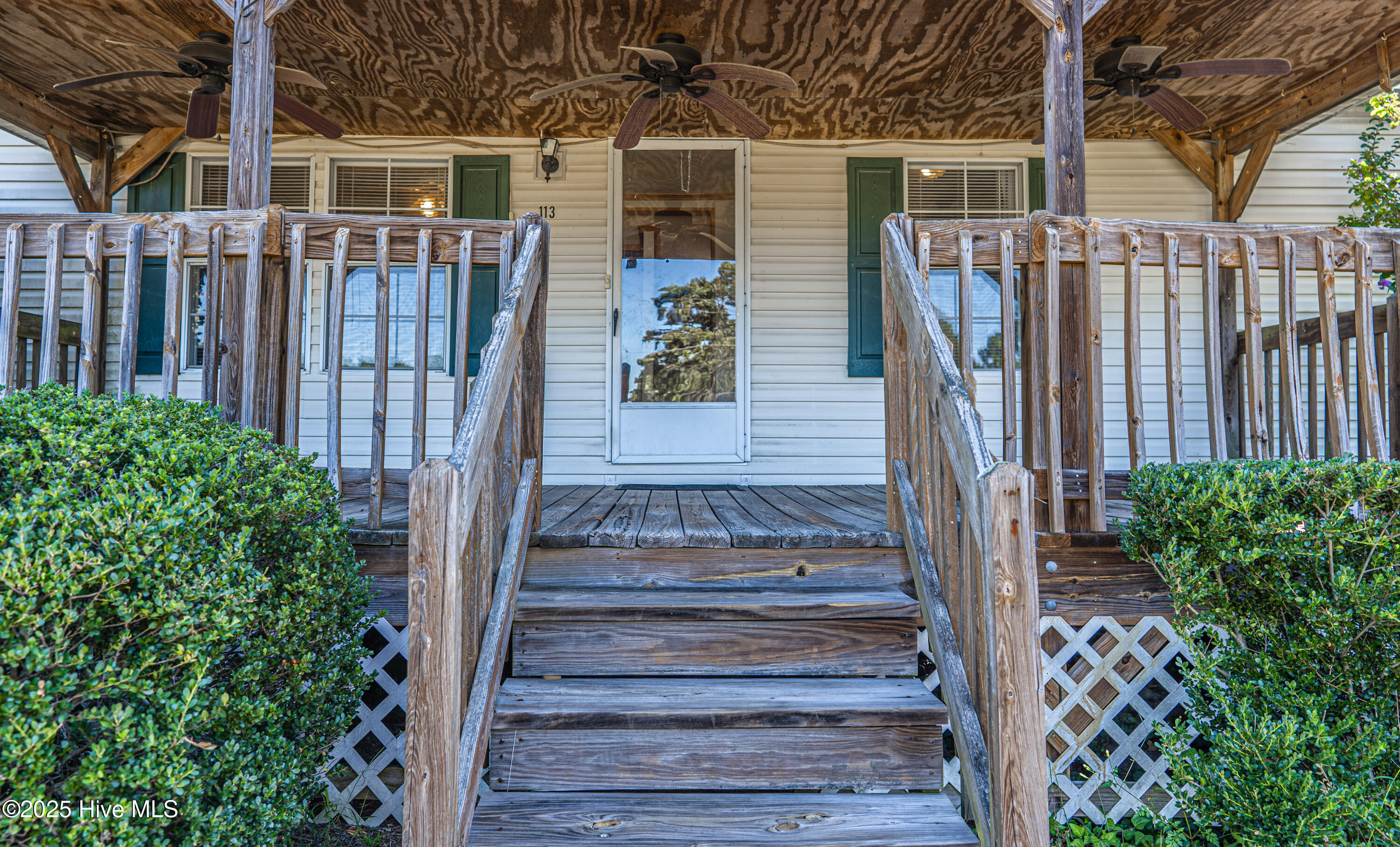 113 Holly Place