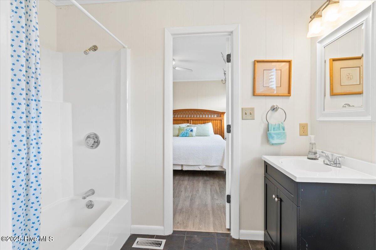 100520015 | Photo 34