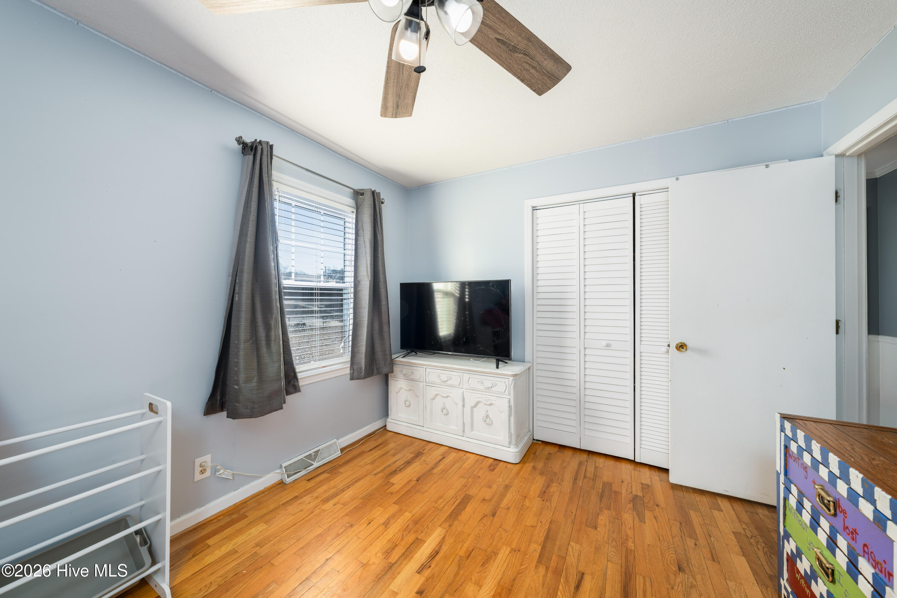 100550611 | Photo 13