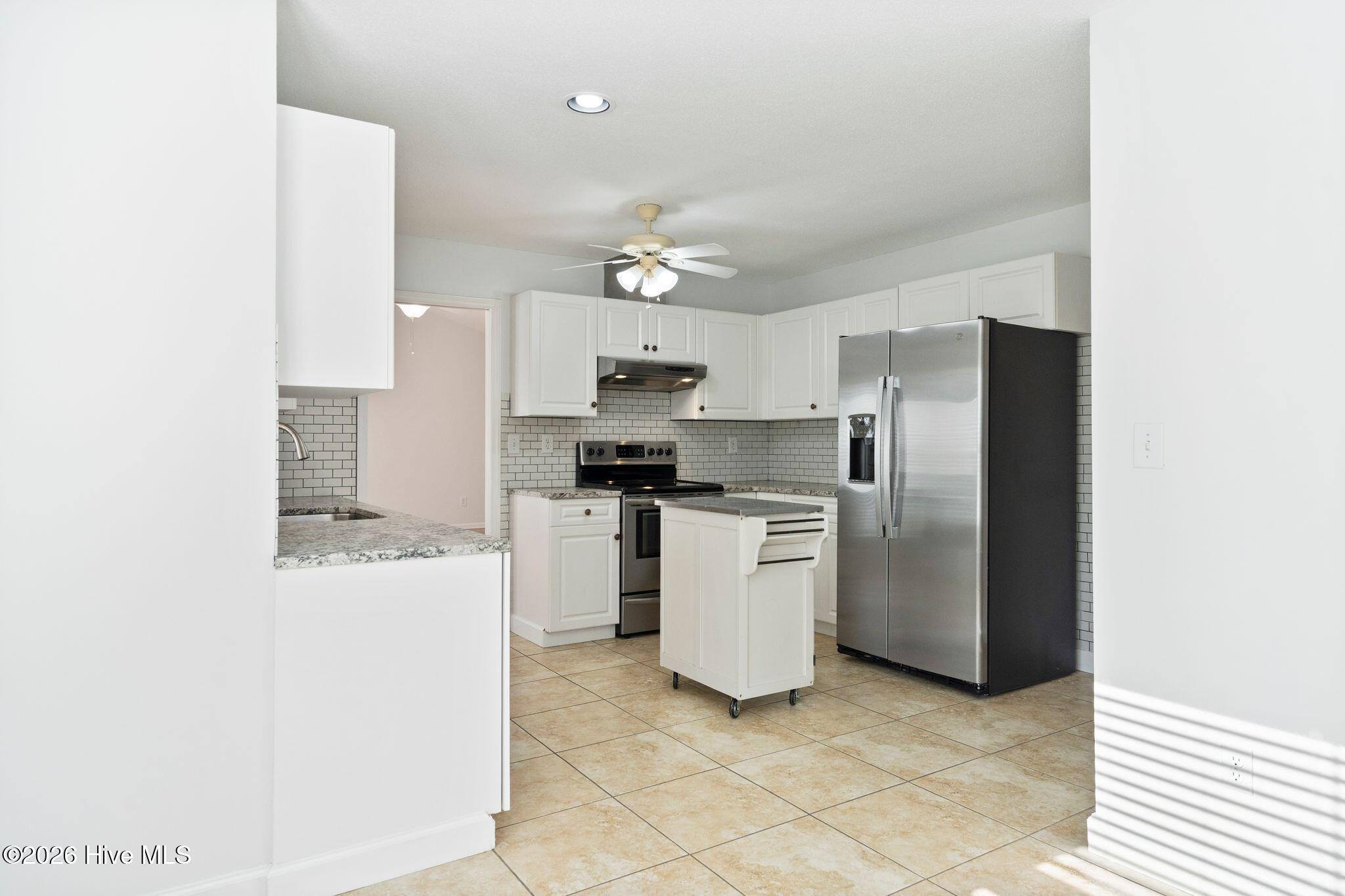 100556381 | Photo 20