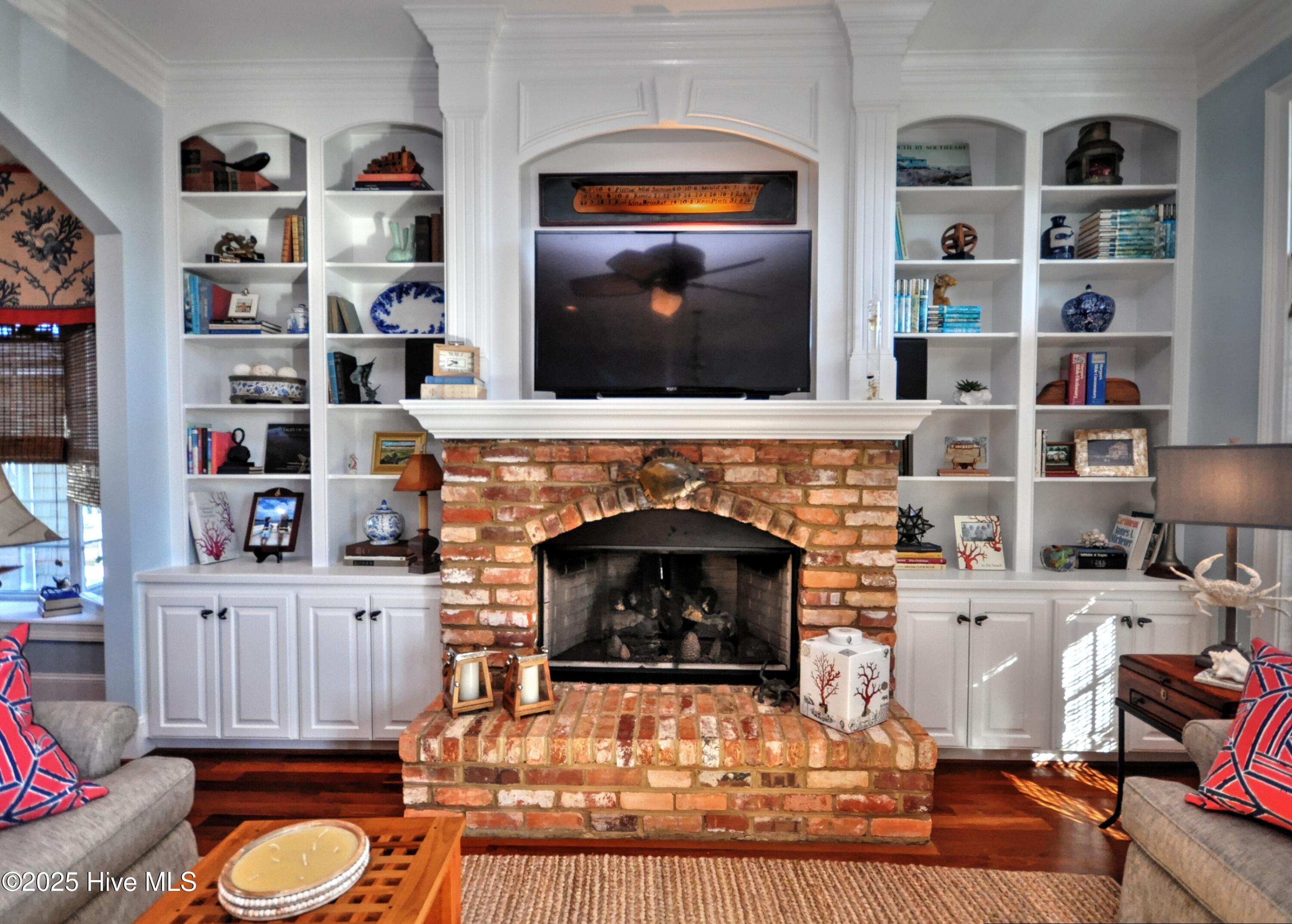 100537753 | Photo 12