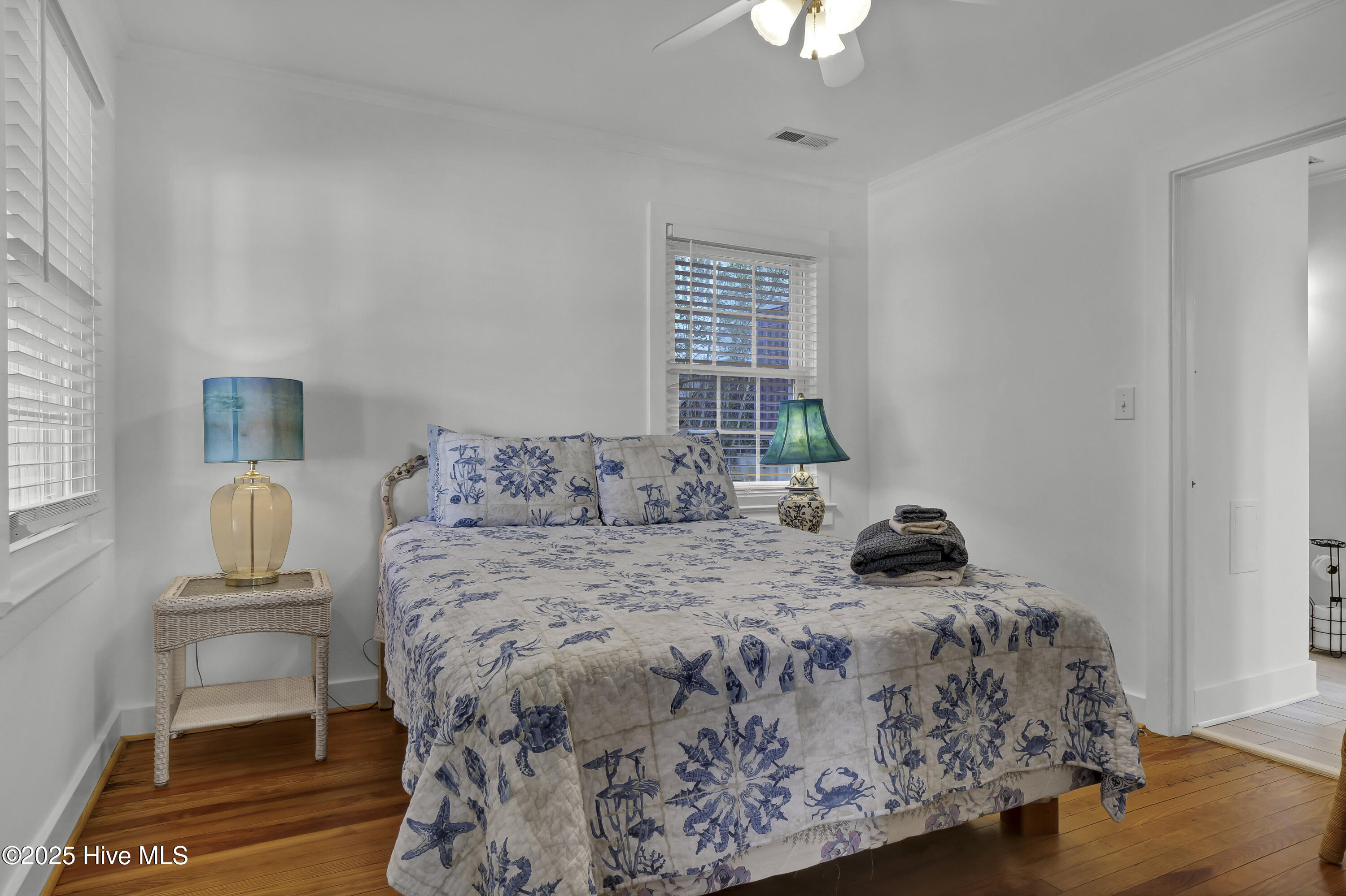 100537490 | Photo 32