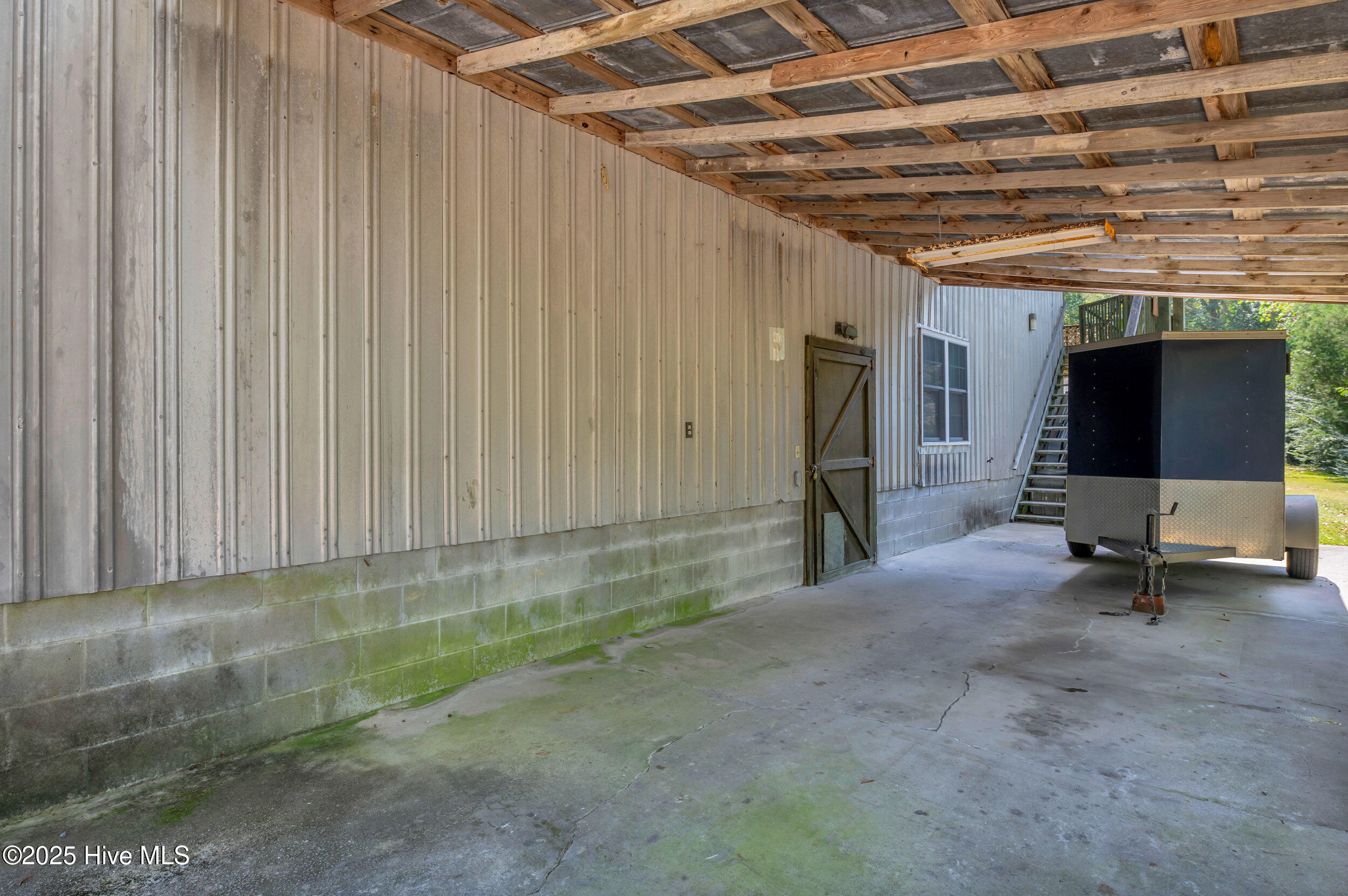 100532115 | Photo 98