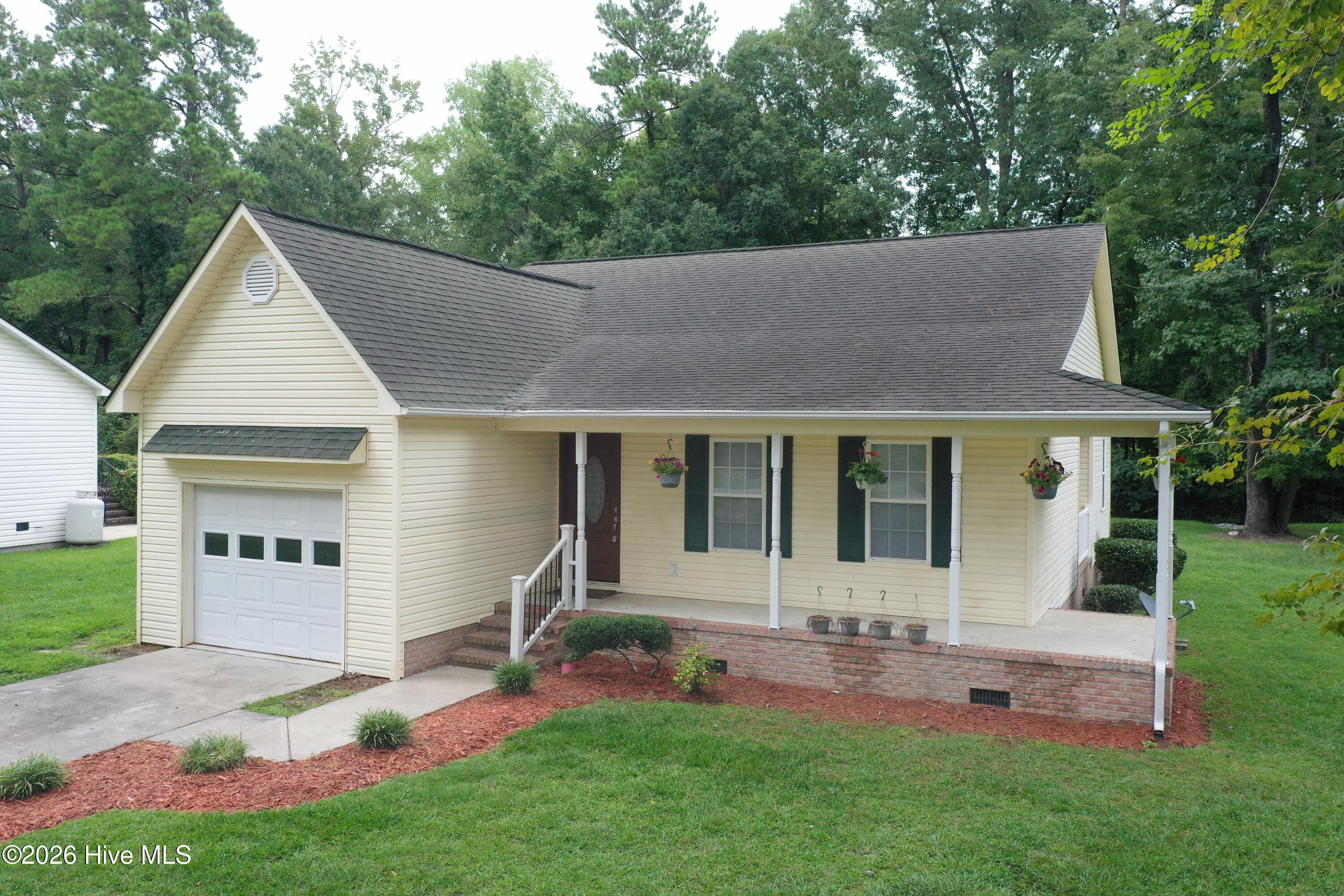 100557378 | Photo 53