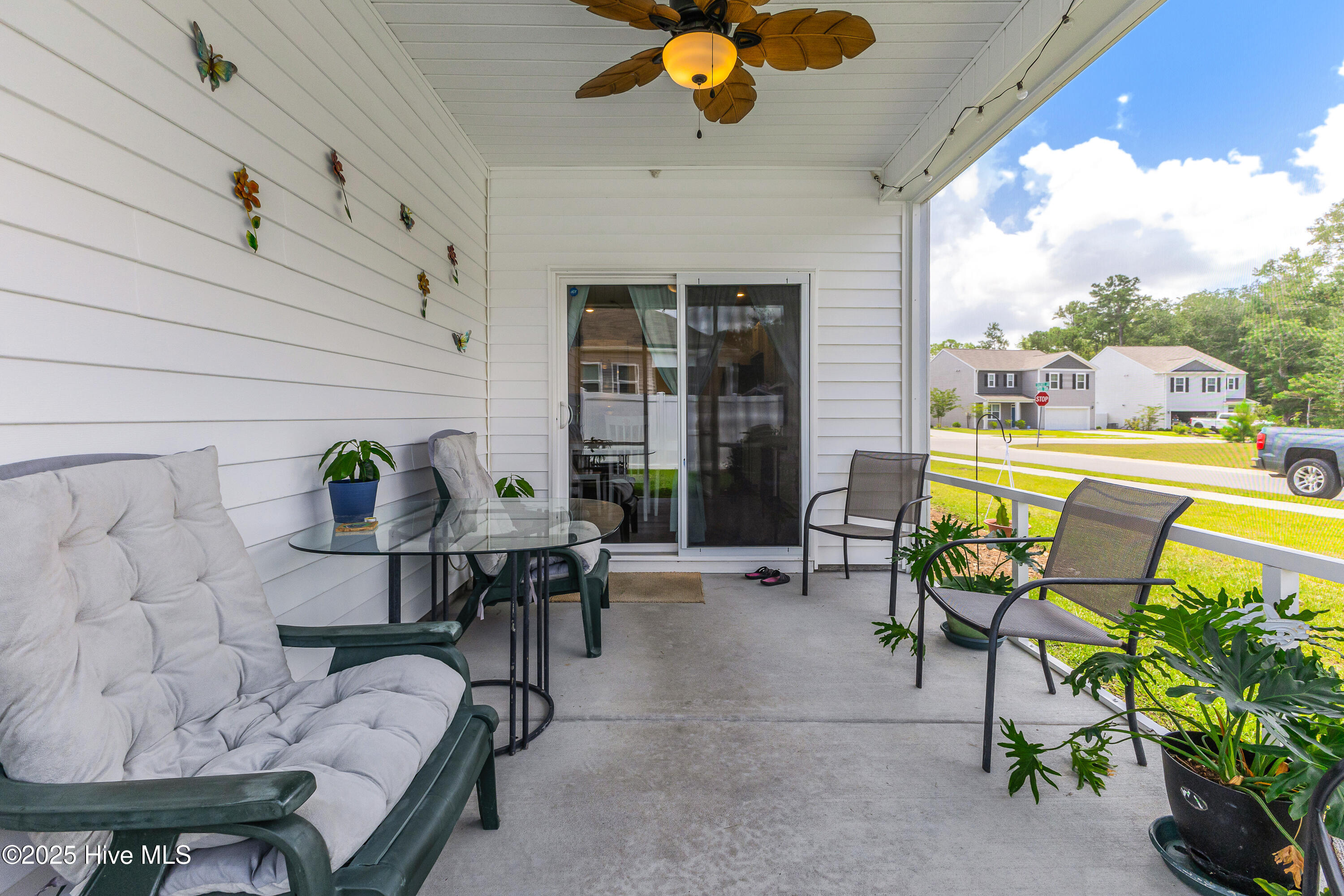 100521011 | Photo 27