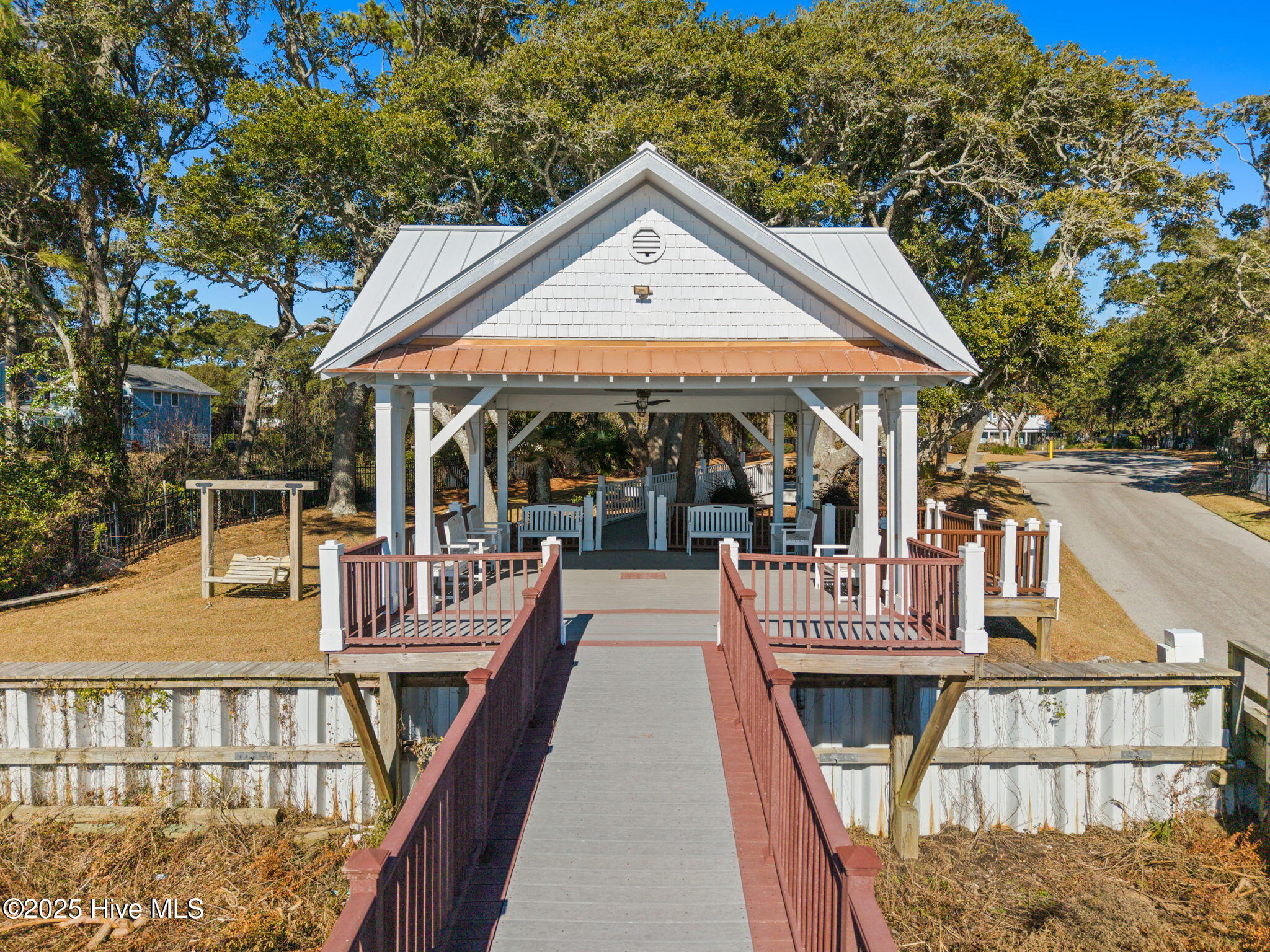 100546687 | Photo 31