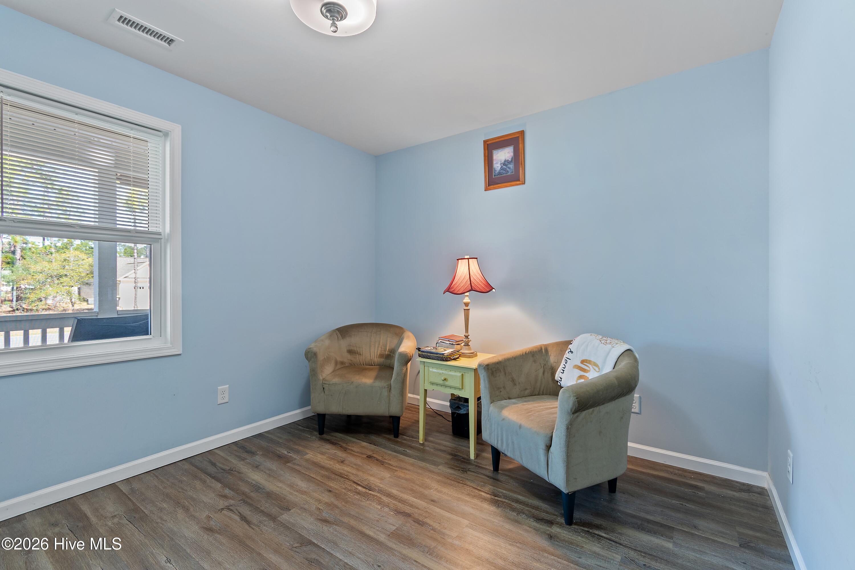 100561702 | Photo 22