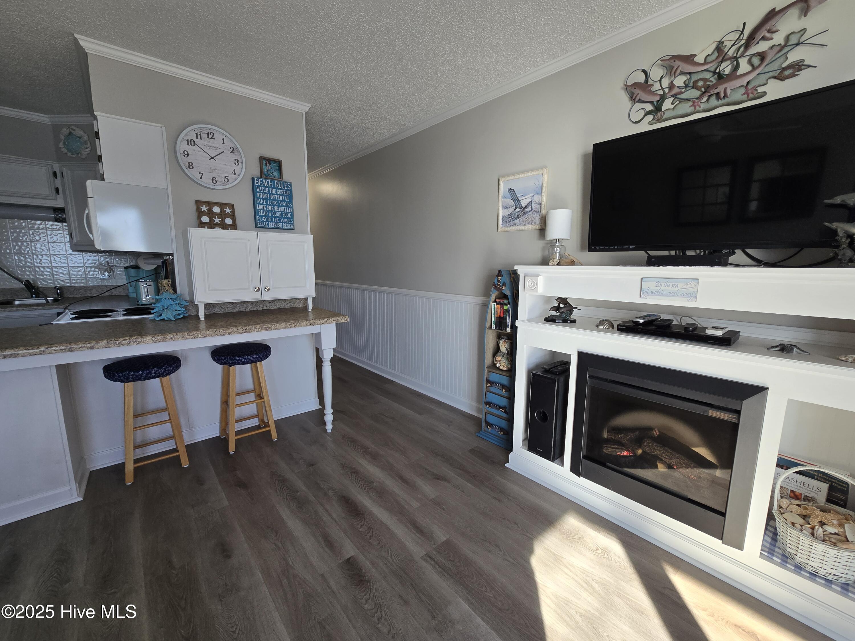 100482107 | Photo 12