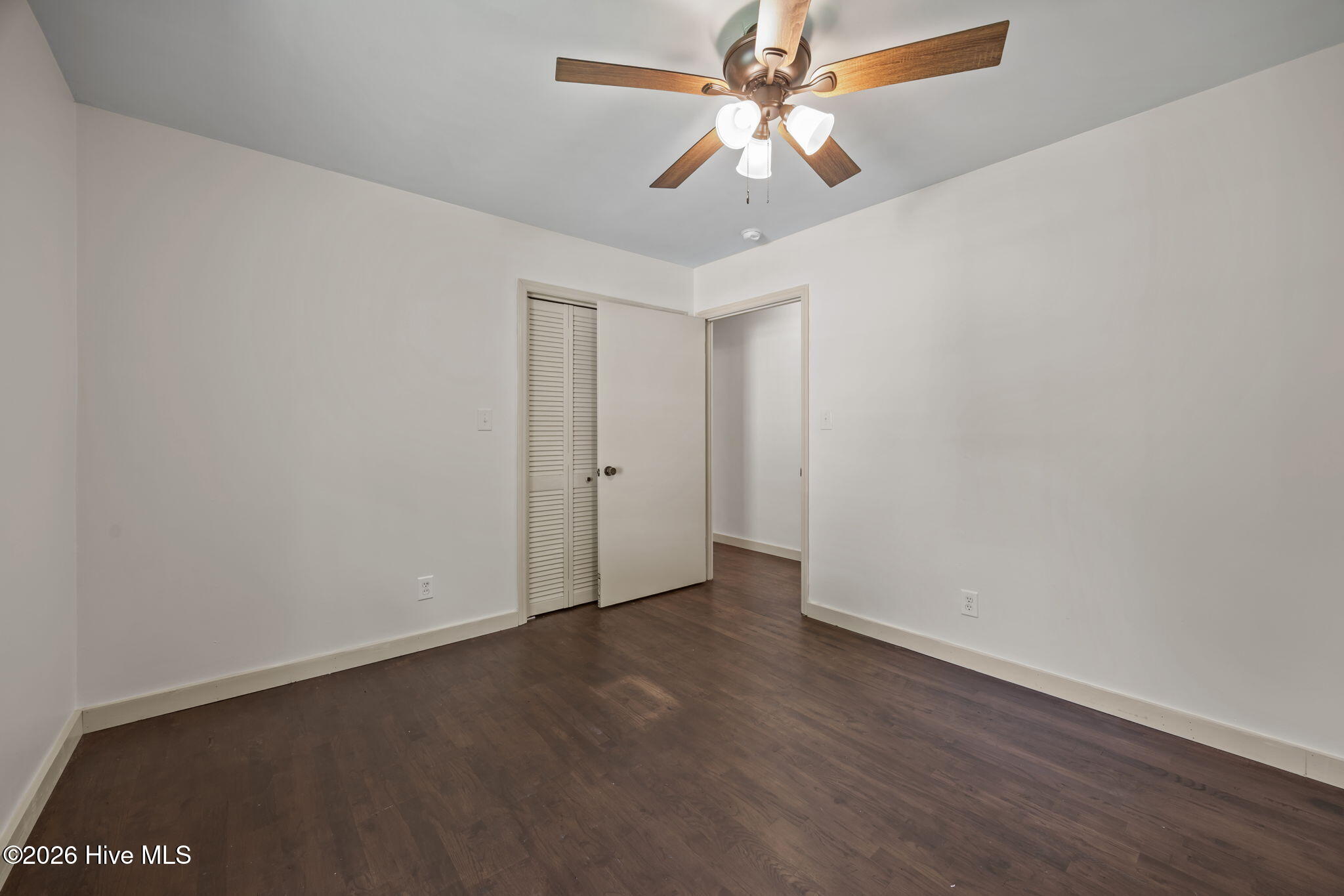 100567940 | Photo 21