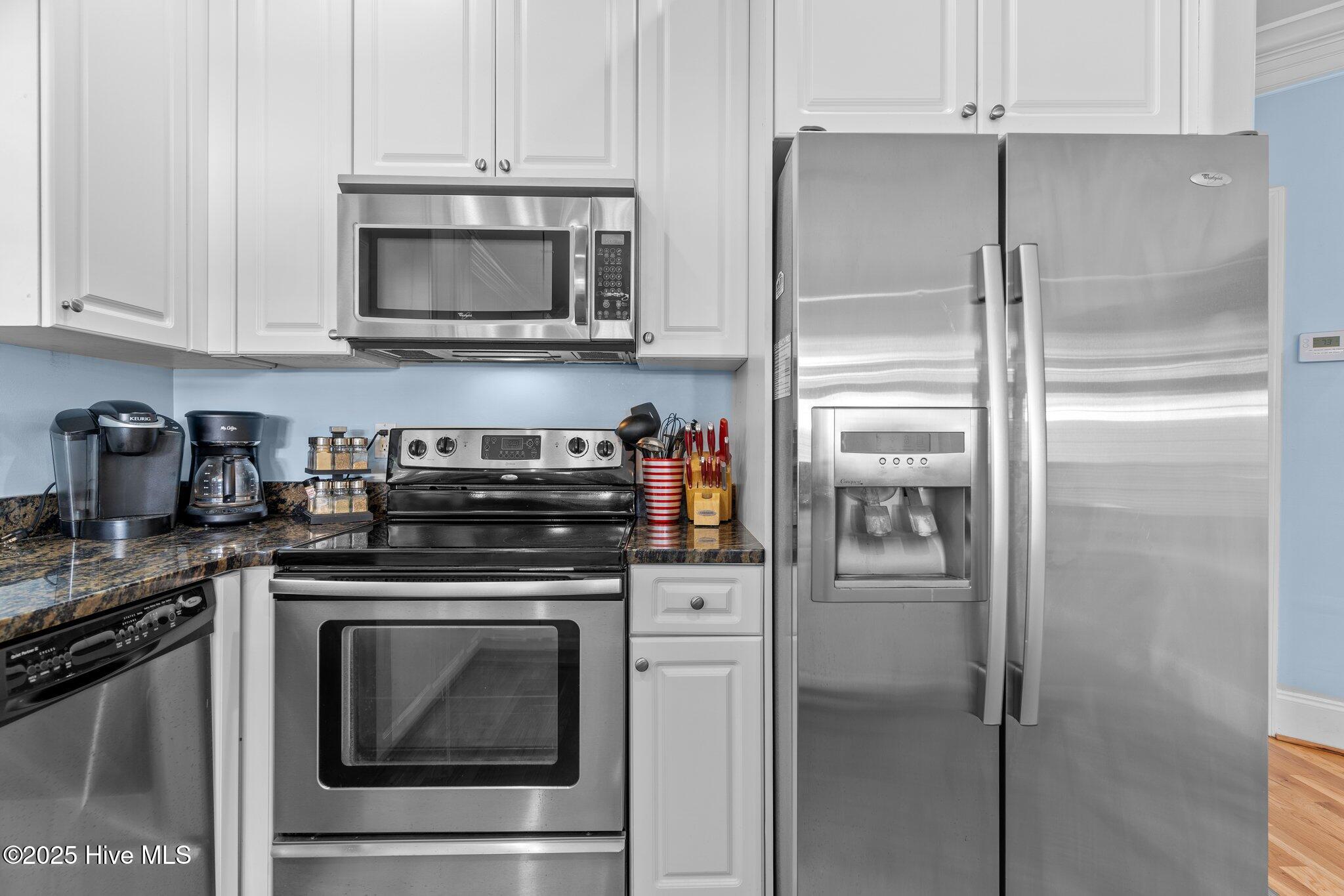 100547030 | Photo 41