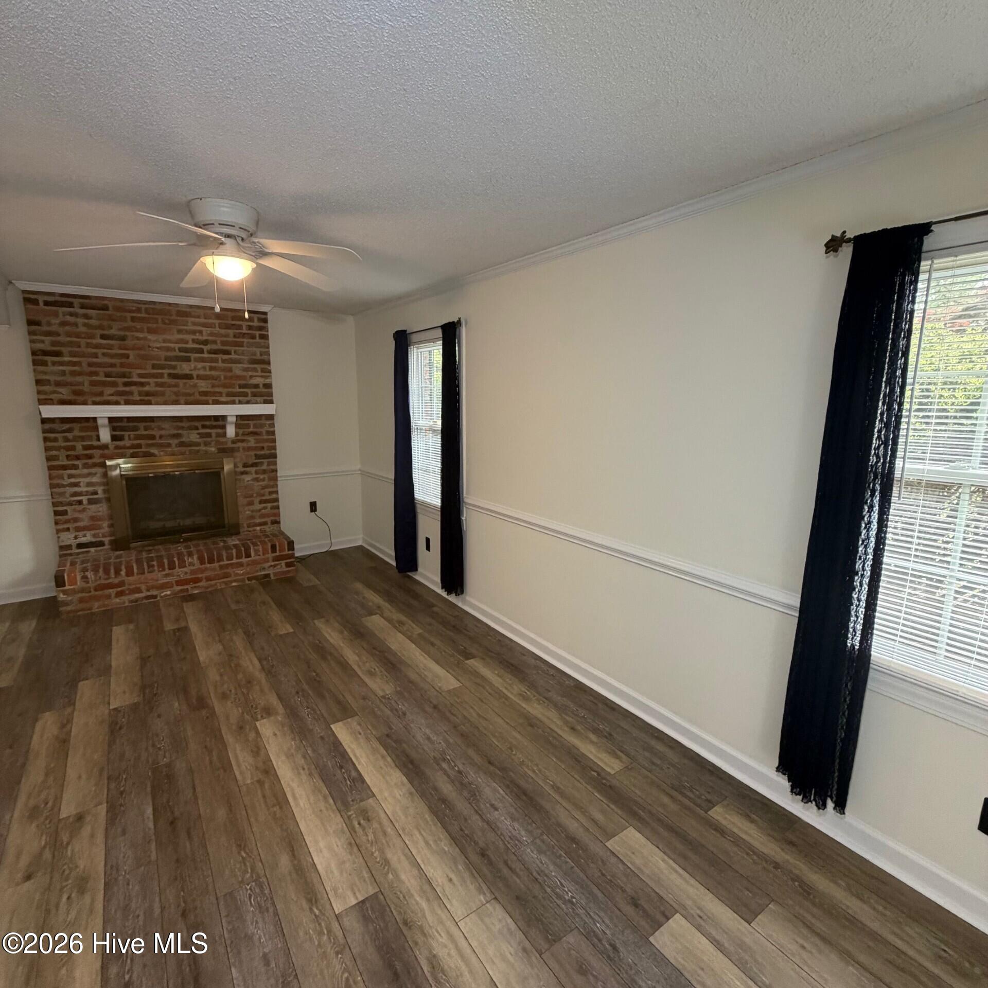 Den - 3208 Ellsworth Dr