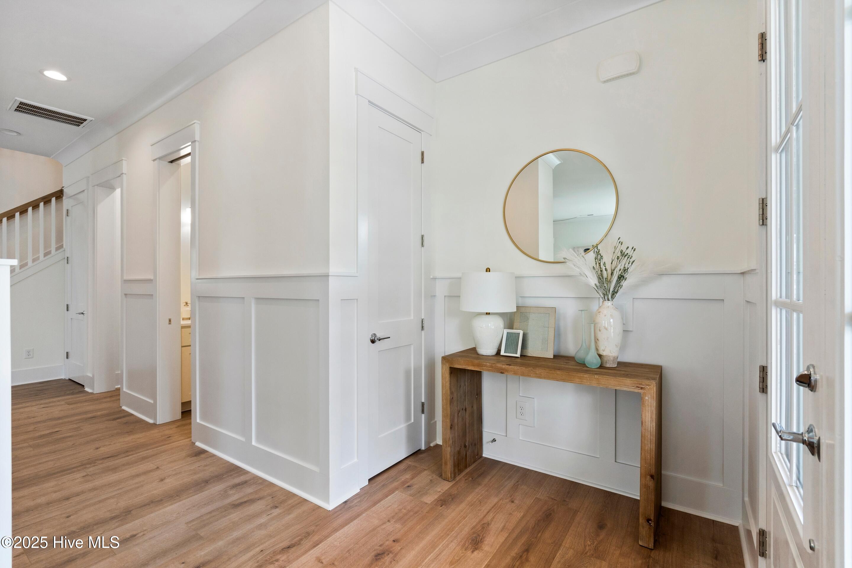 100542273 | Photo 17