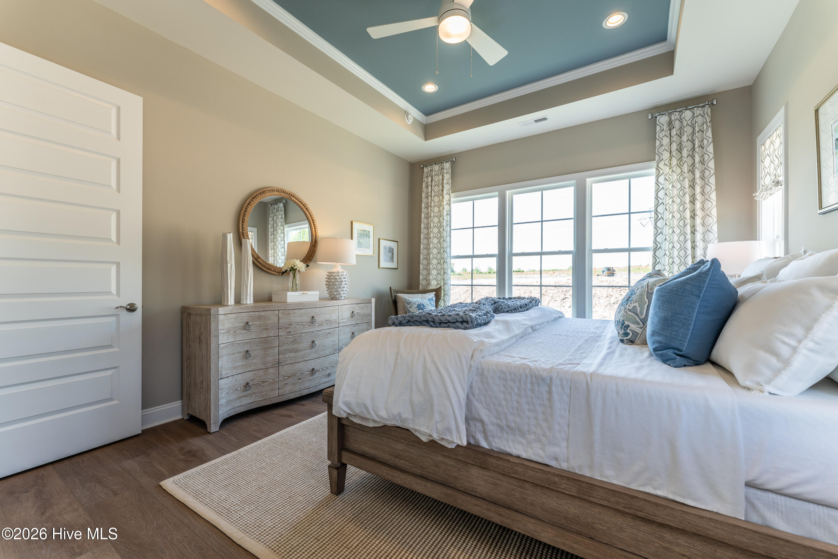 100568461 | Photo 20