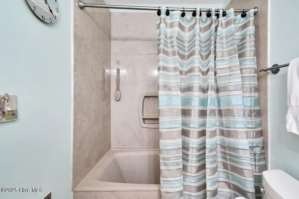 100541367 | Photo 27