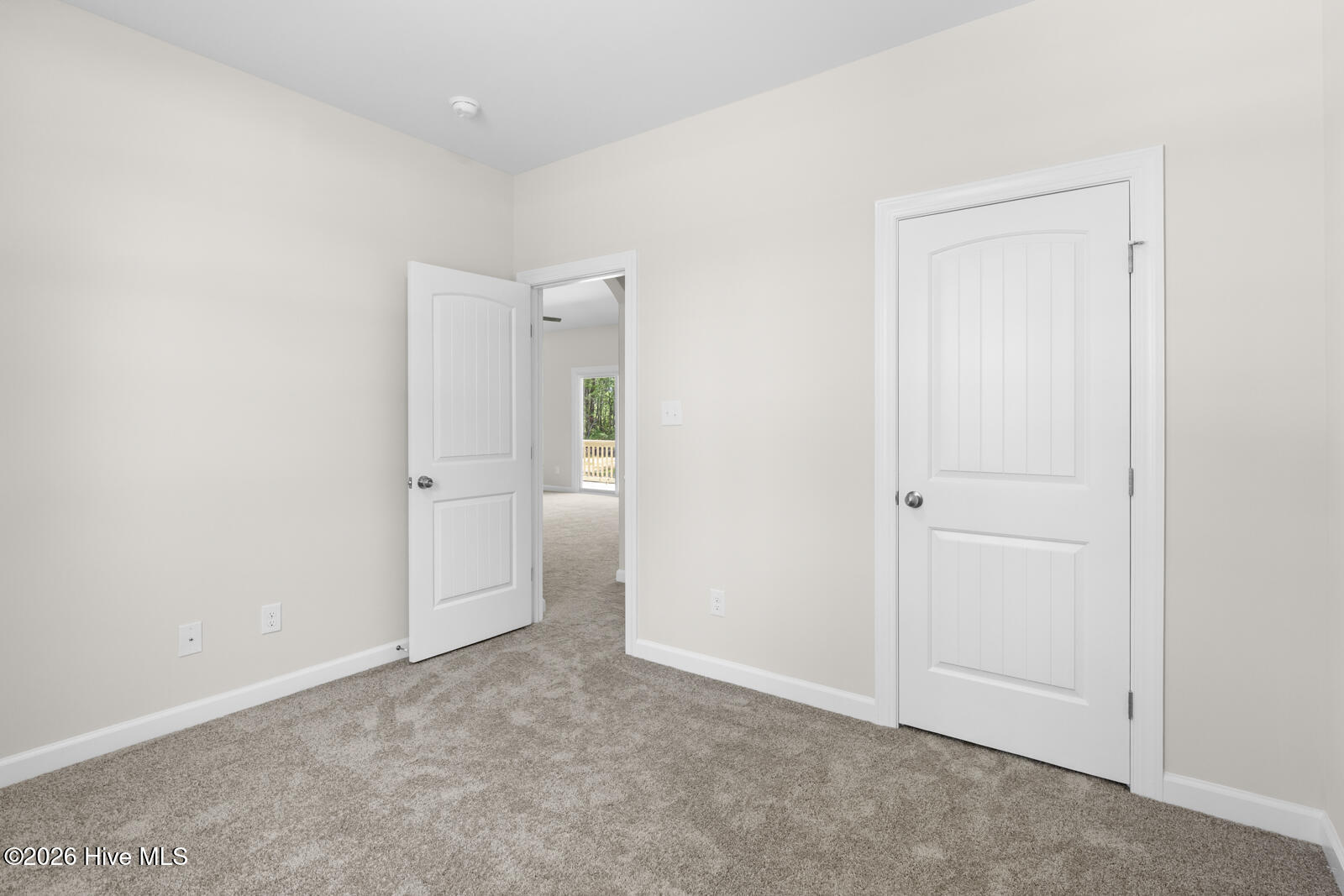 100553181 | Photo 23