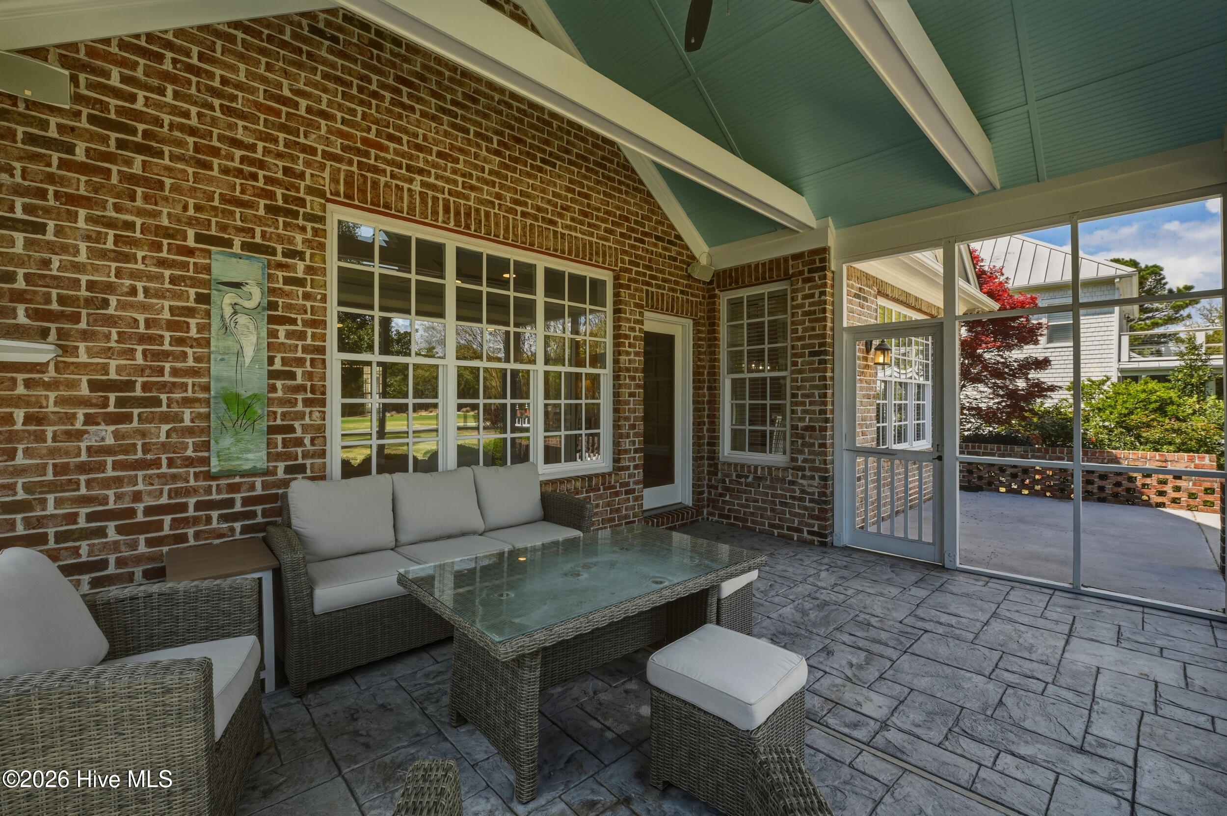 100566106 | Photo 44