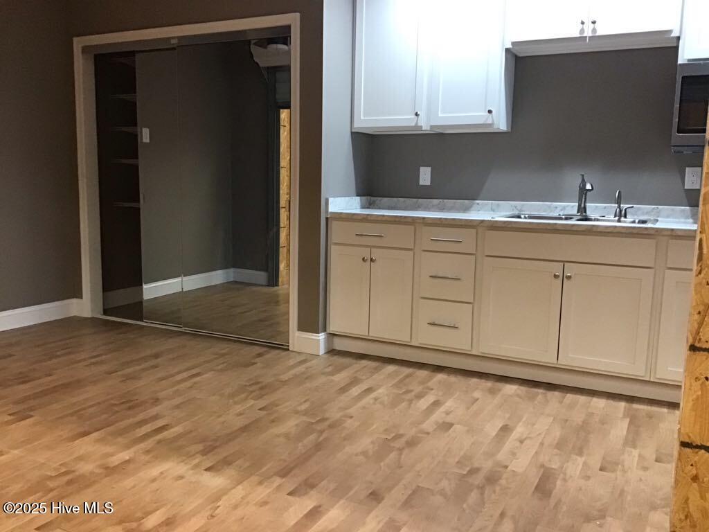 100547219 | Photo 70