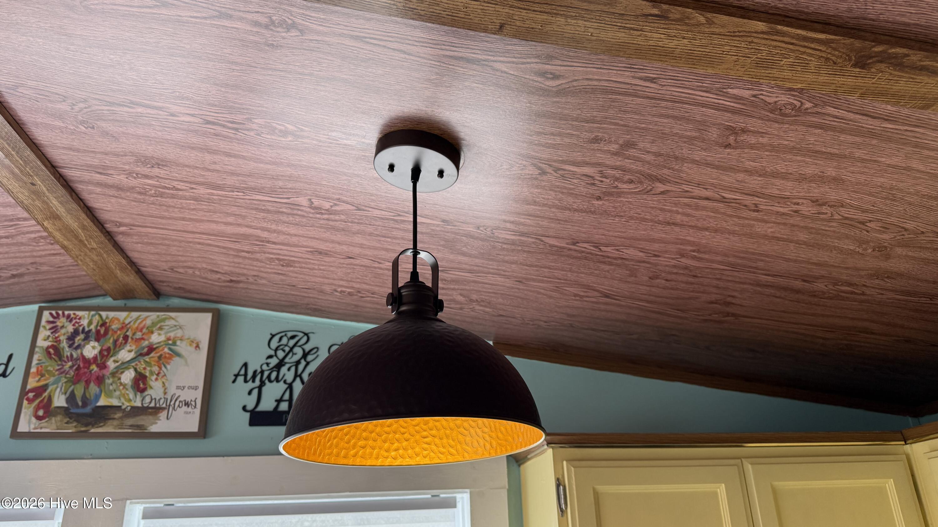 100558747 | Photo 61