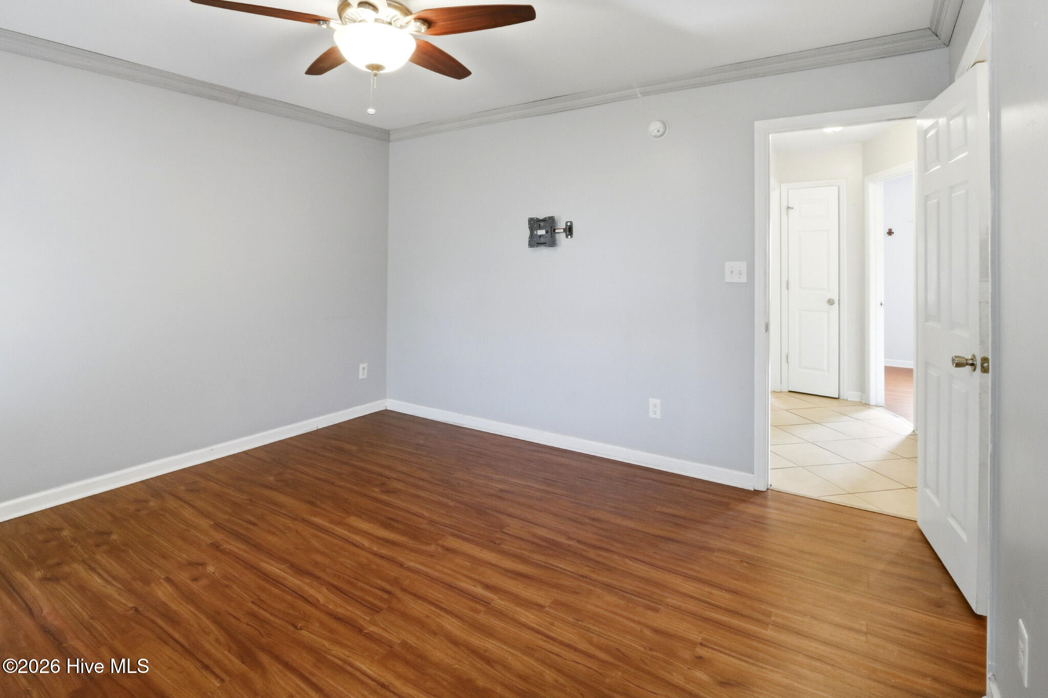 100558935 | Photo 37