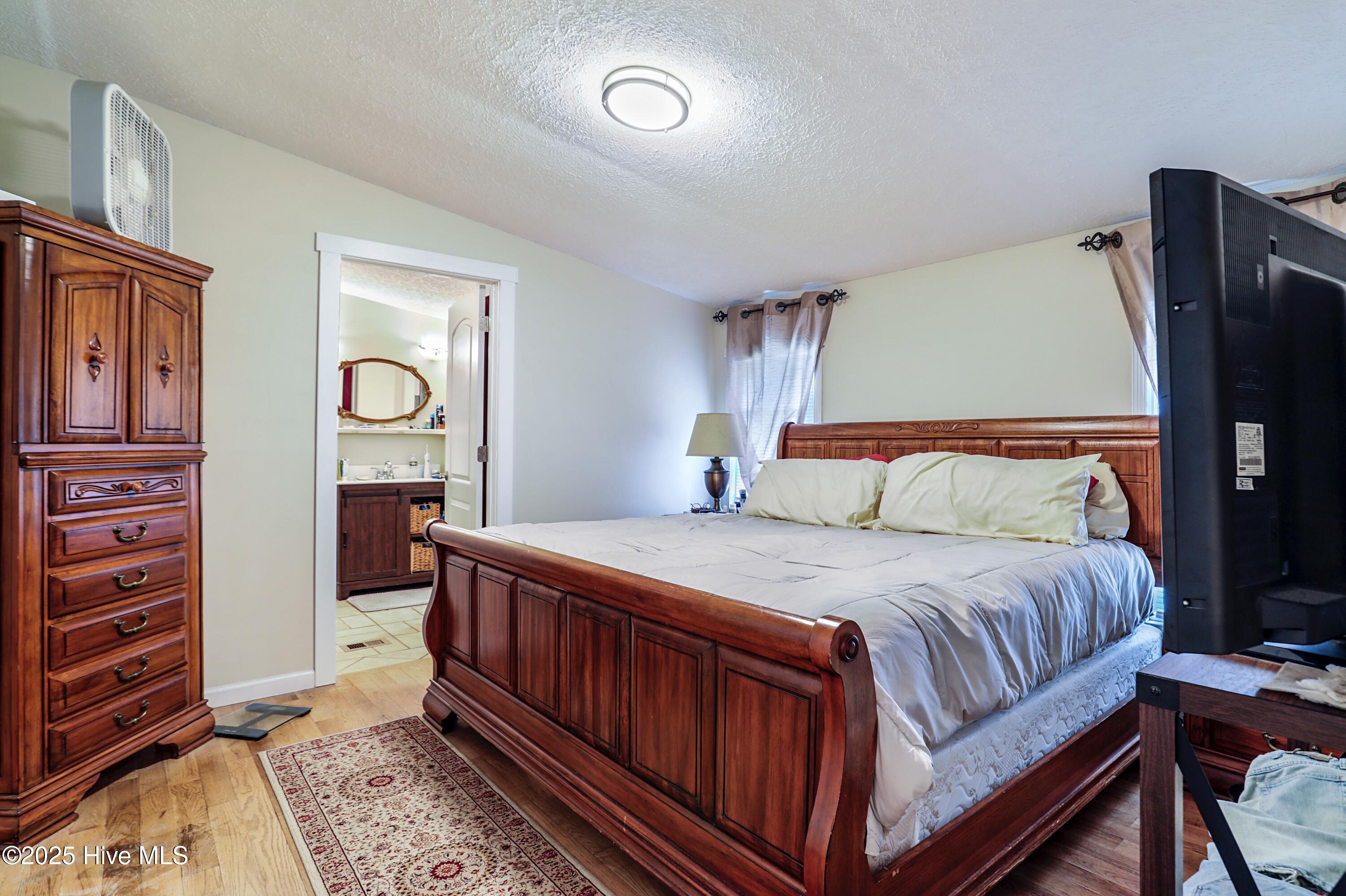 100517684 | Photo 18