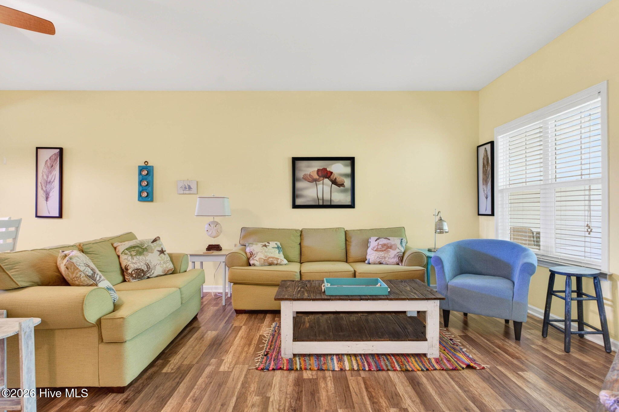 100562066 | Photo 21