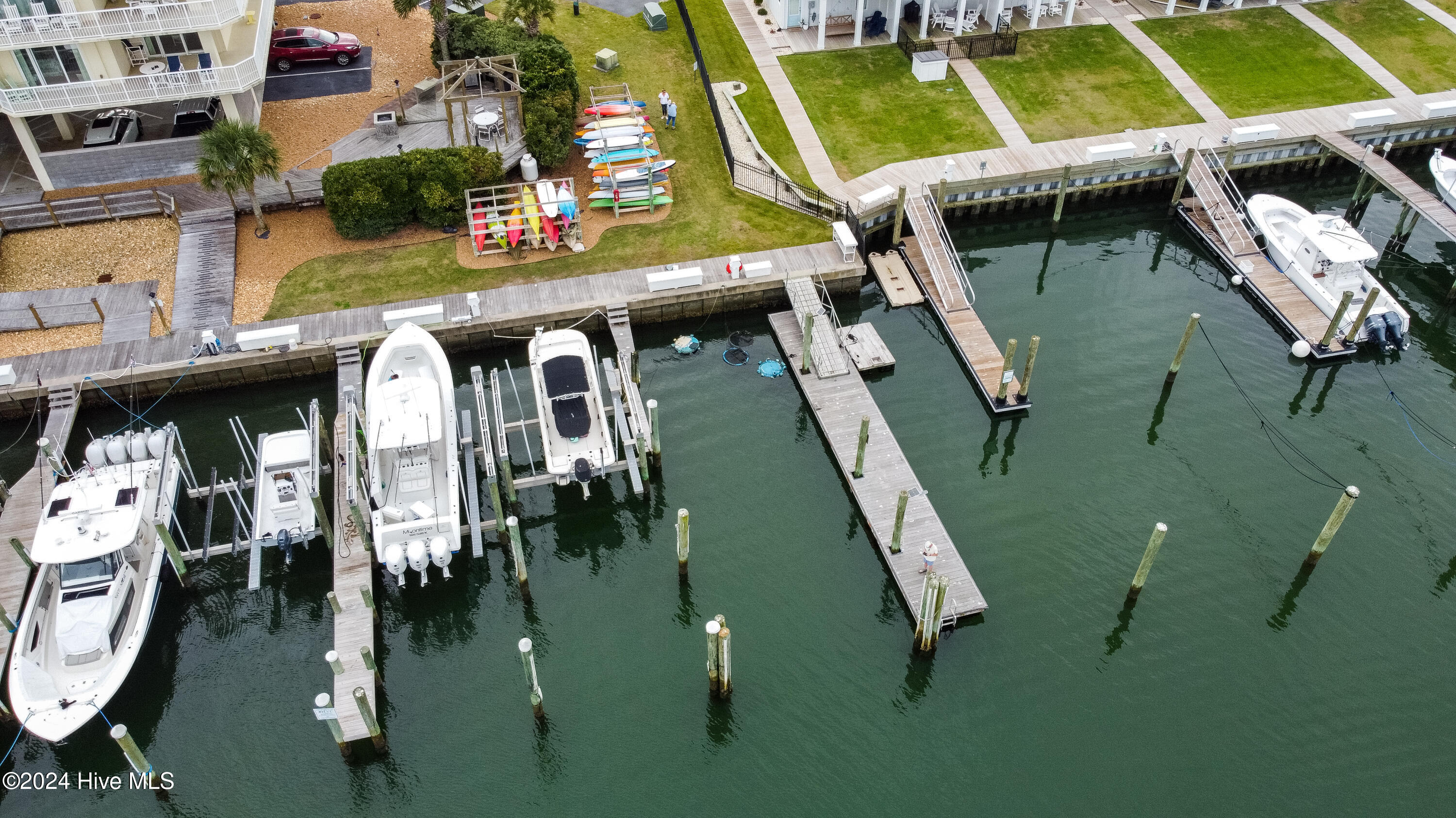 100 Olde Towne Yacht Club 