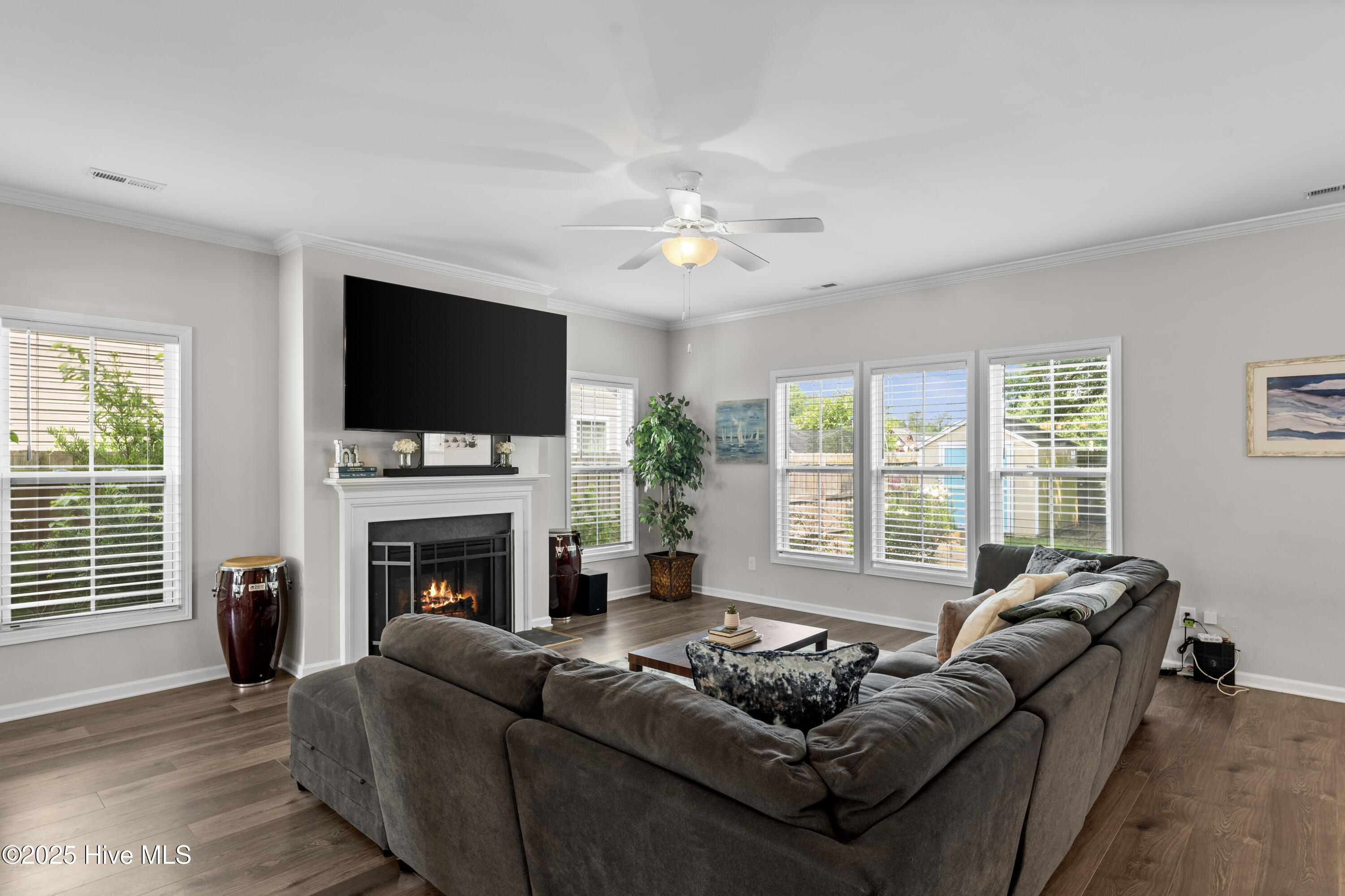 100511448 | Photo 10