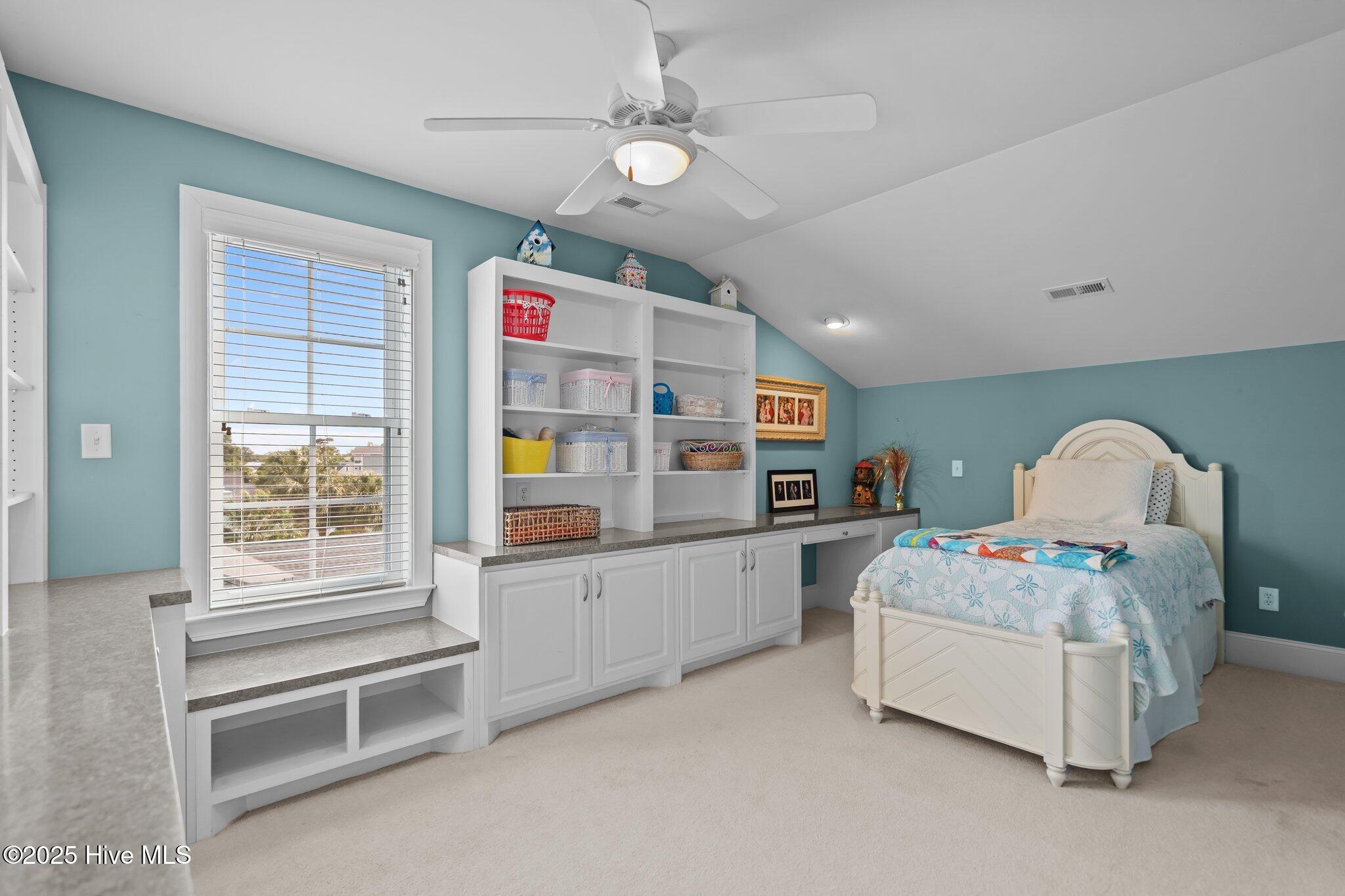 100513091 | Photo 80