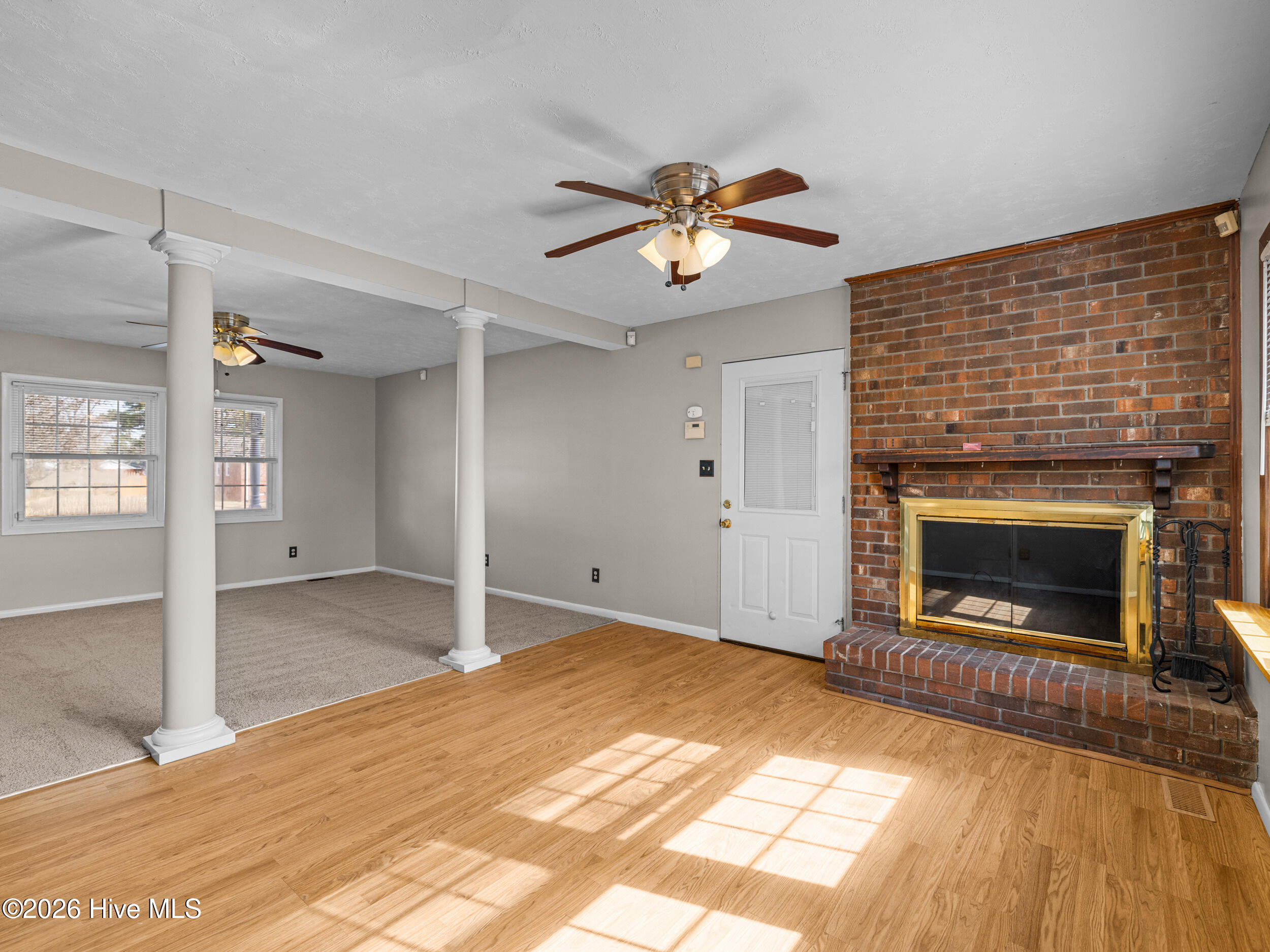 100552872 | Photo 15