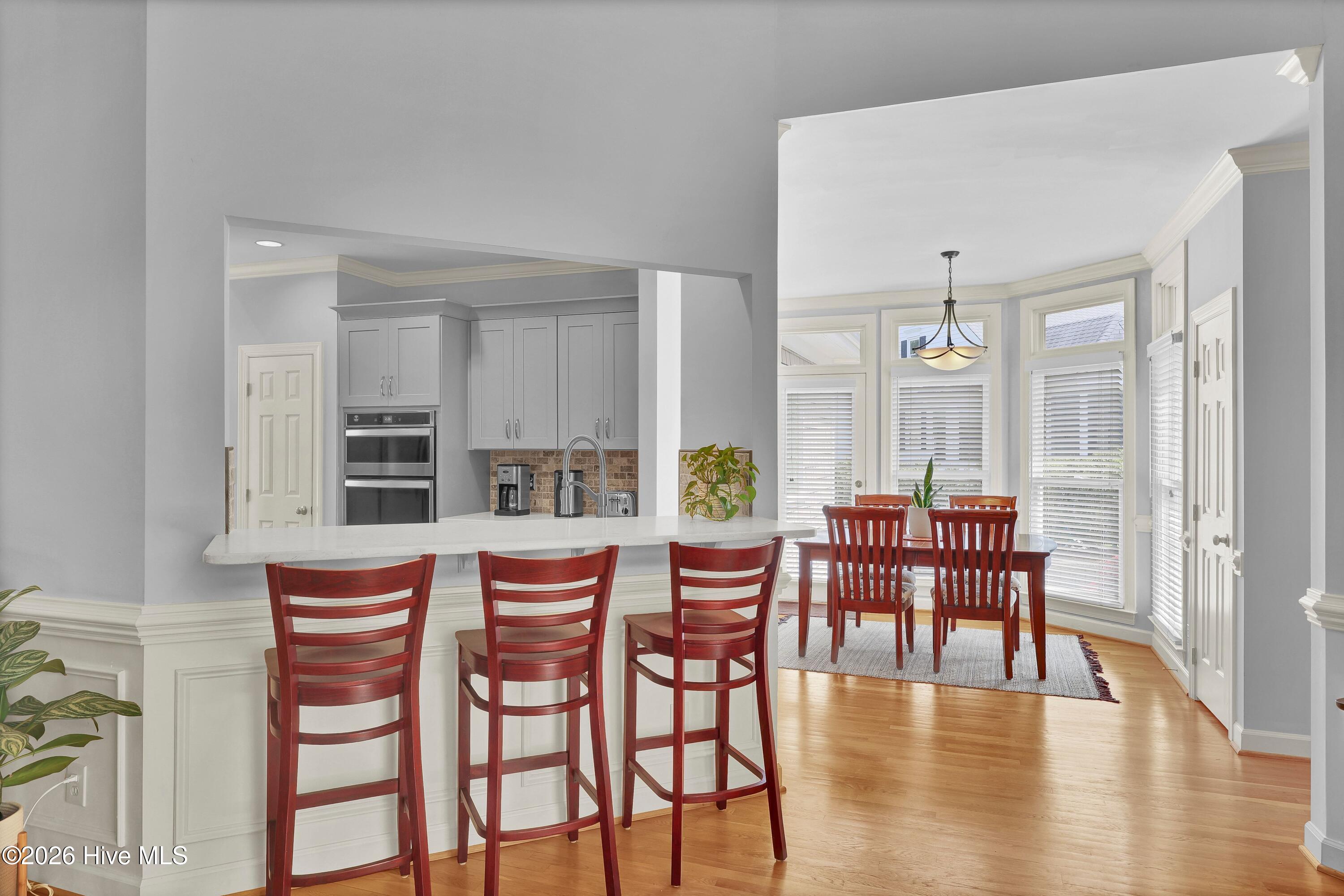 100566013 | Photo 11