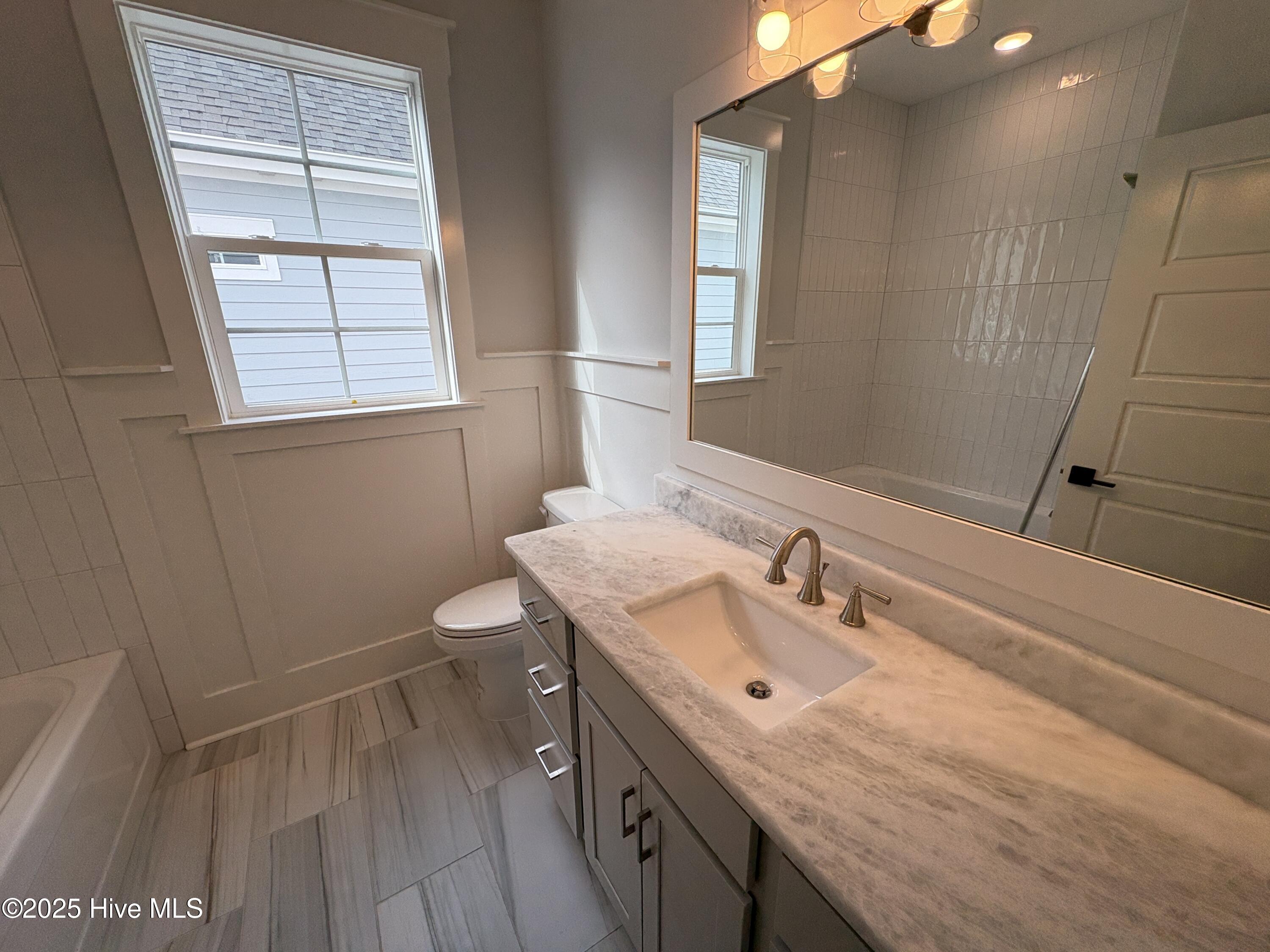 100521777 | Photo 49