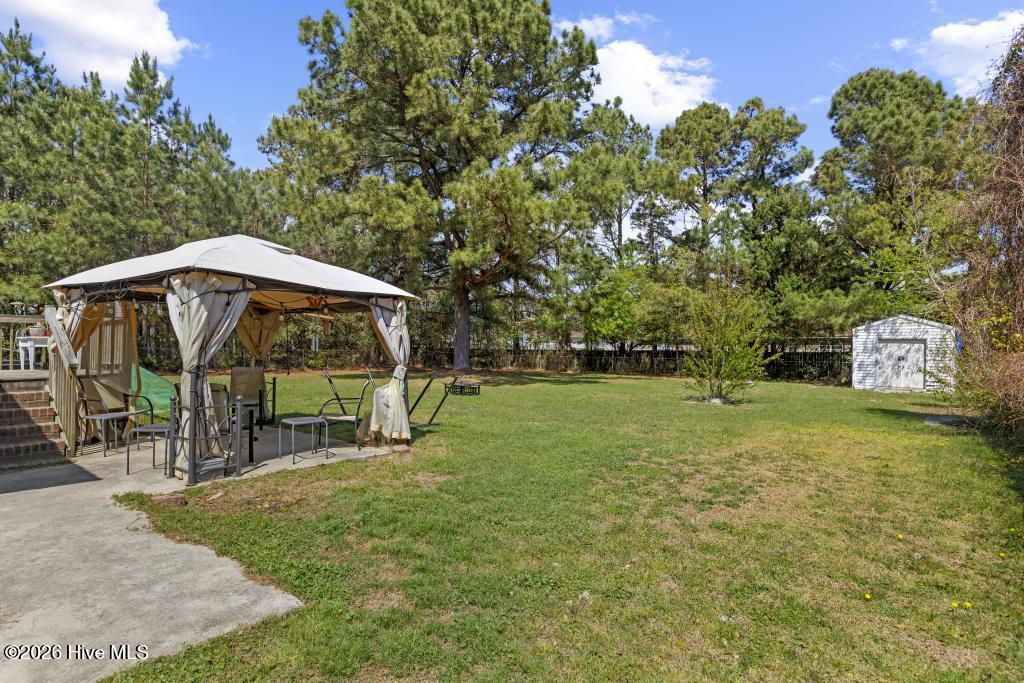 100570291 | Photo 26