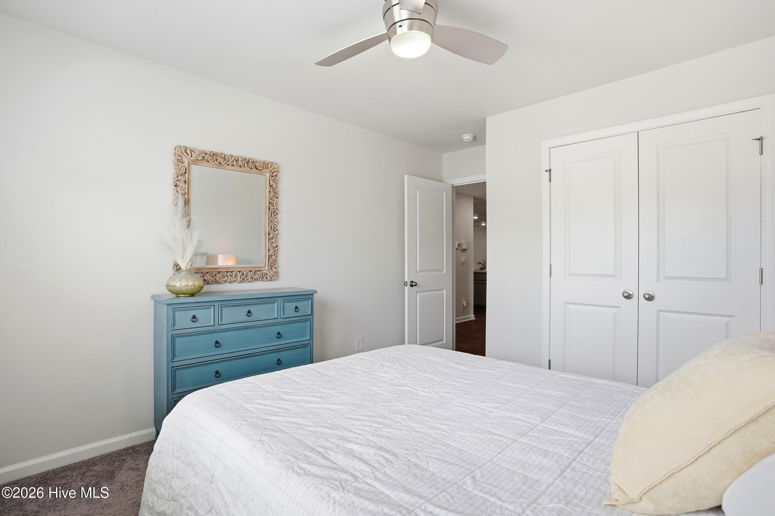 100566288 | Photo 19