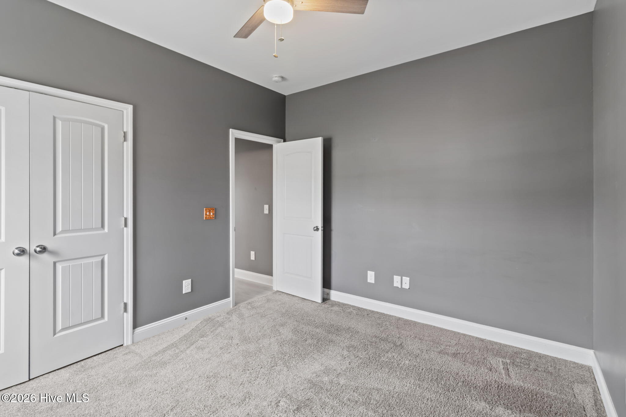 100560163 | Photo 30