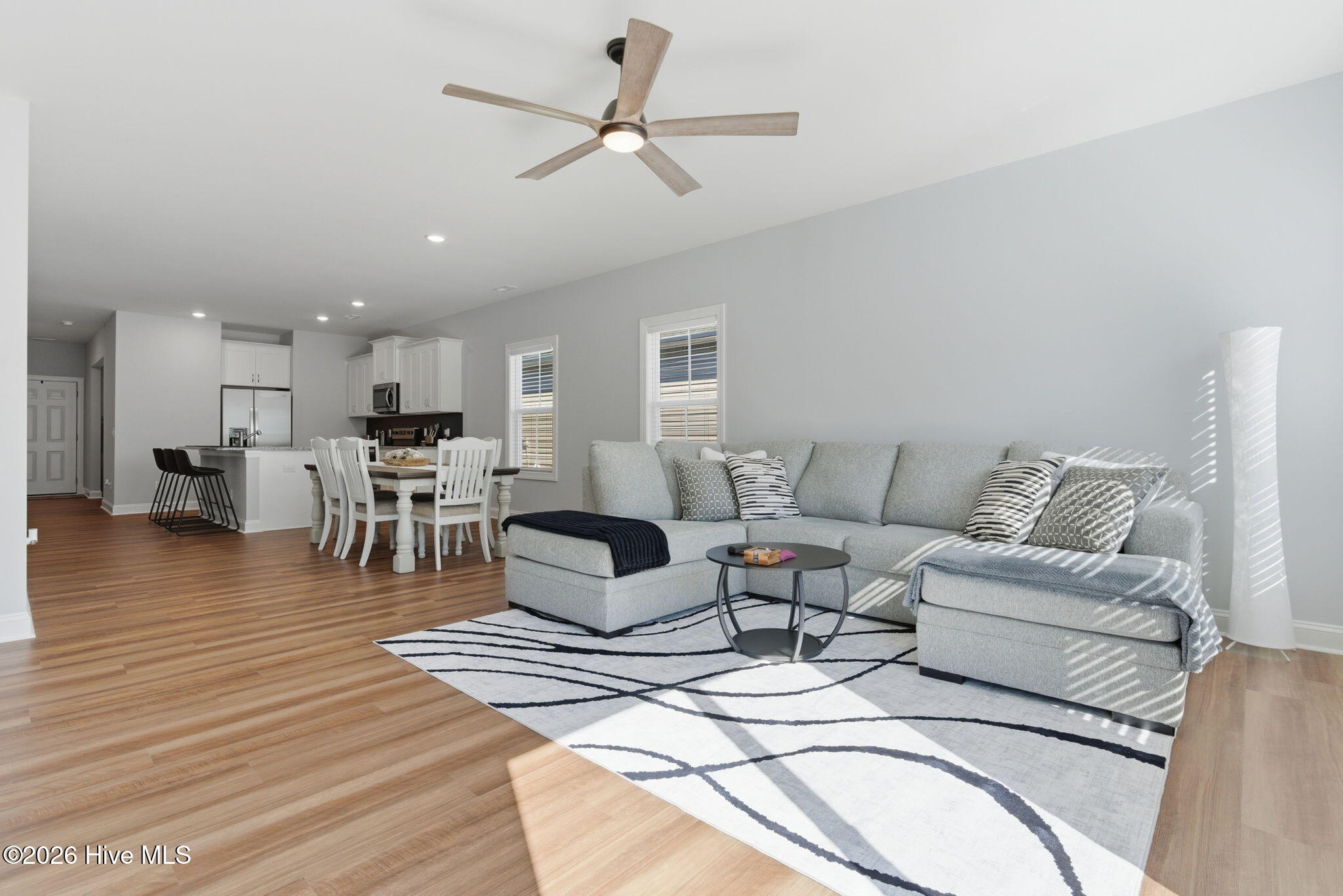 100554618 | Photo 30