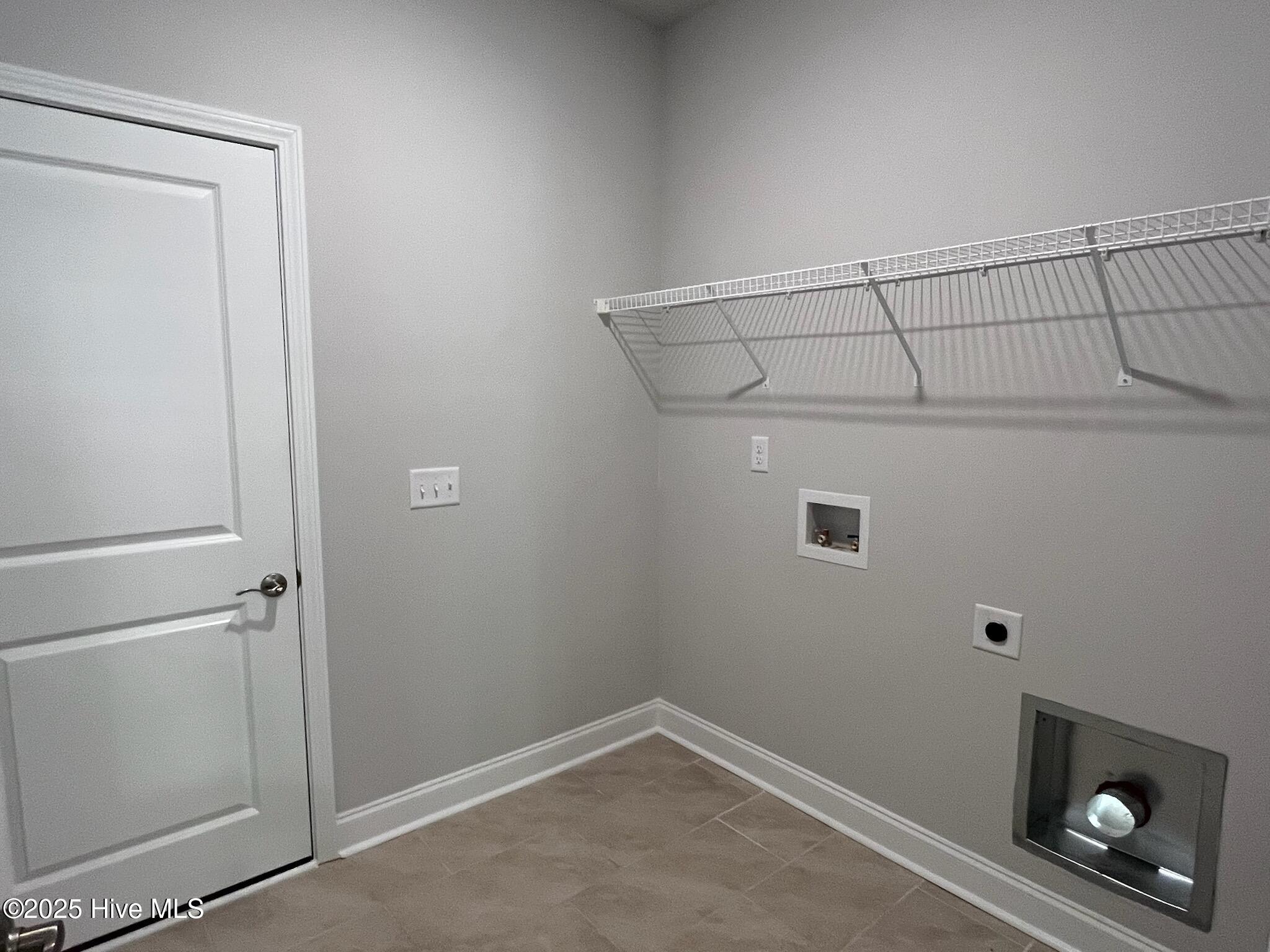 100518408 | Photo 26