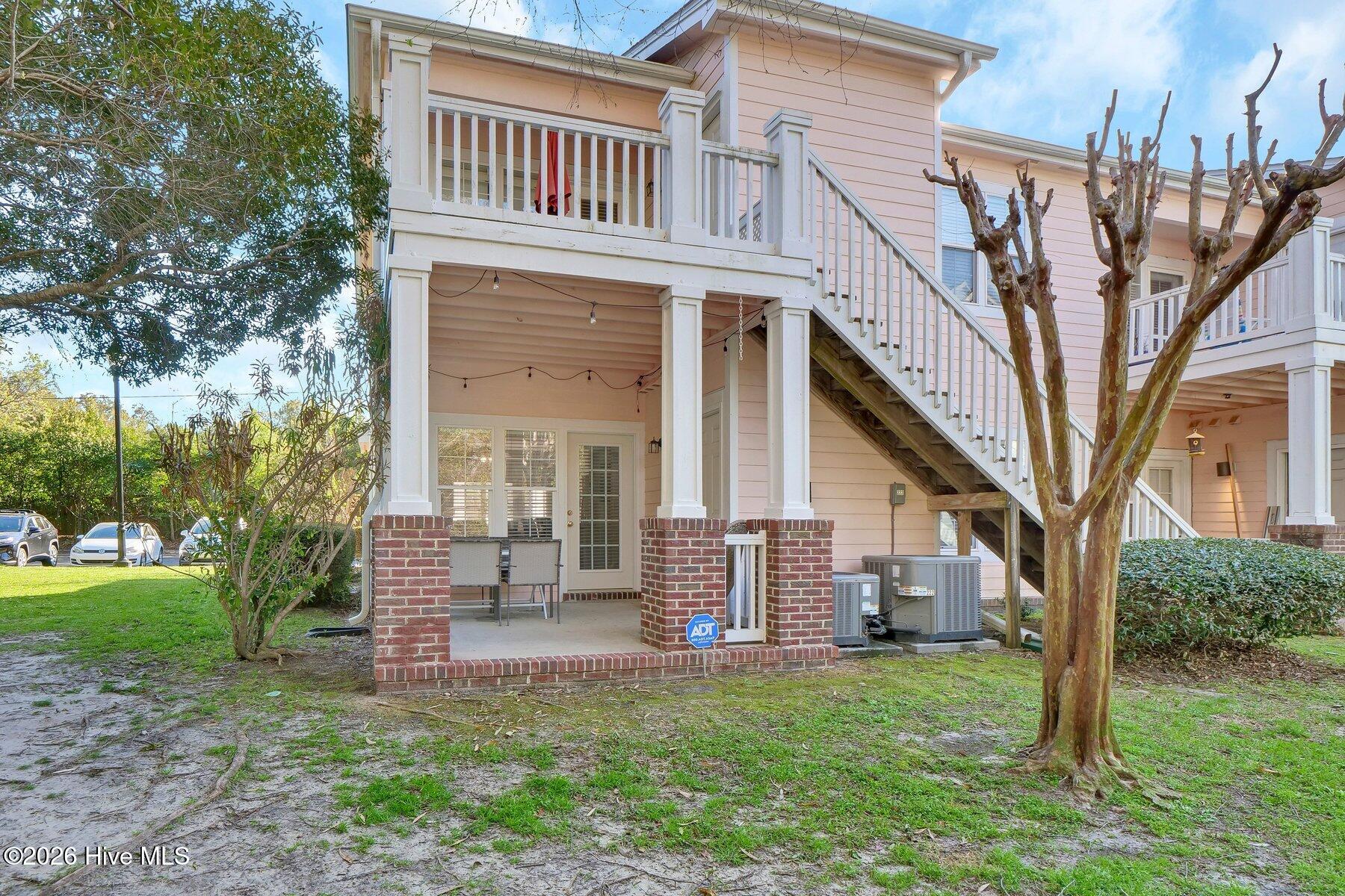 100562227 | Photo 24