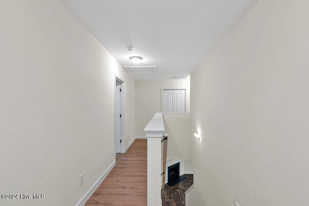 100565777 | Photo 14