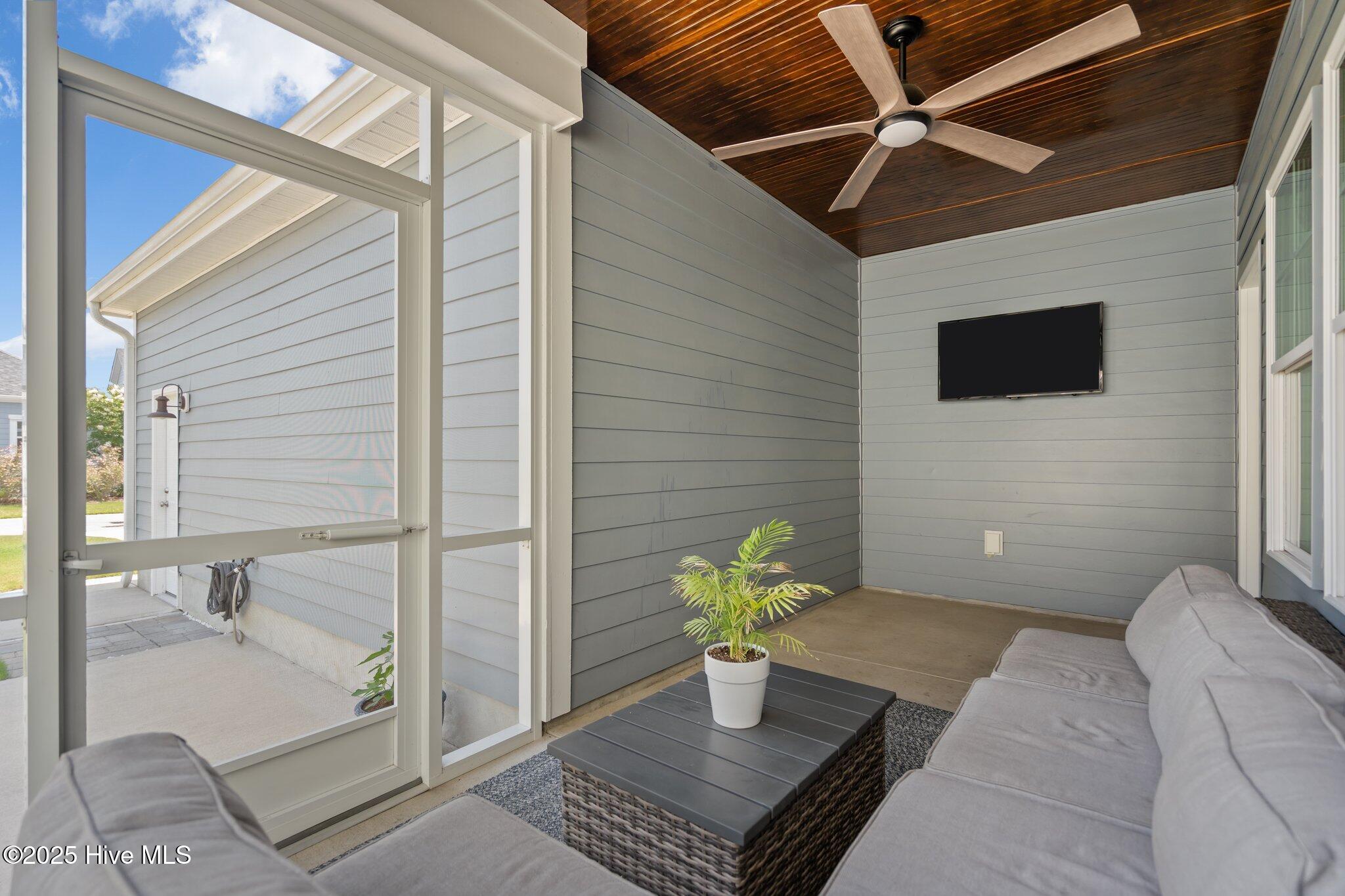 100515846 | Photo 39