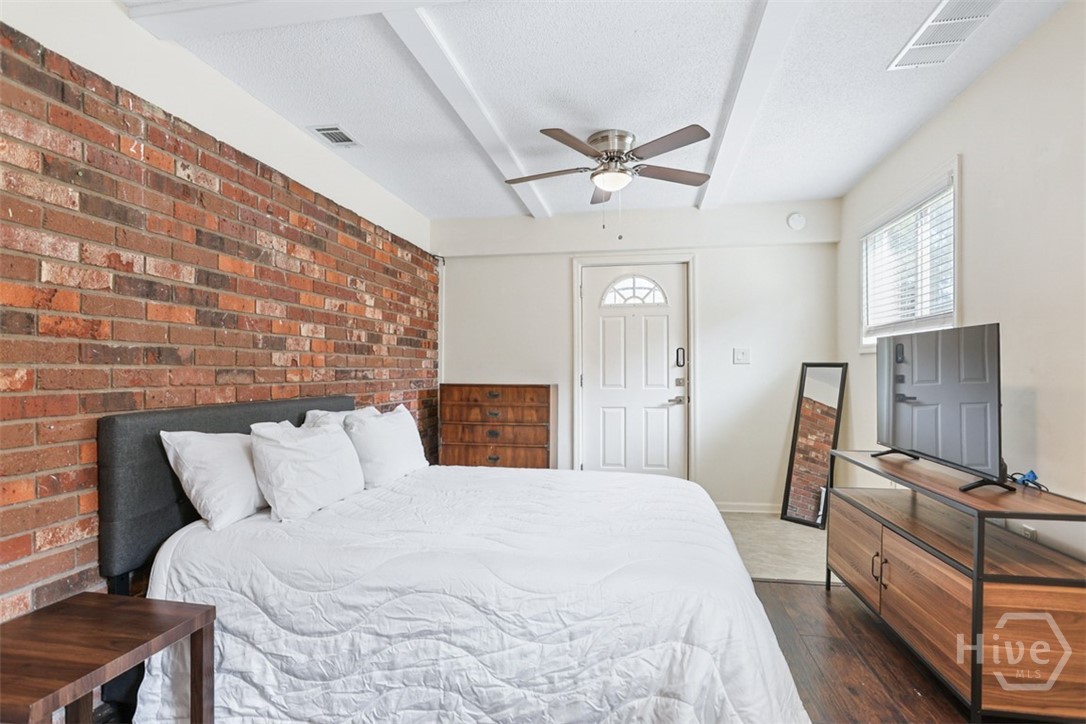 9304 Dunwoody Drive