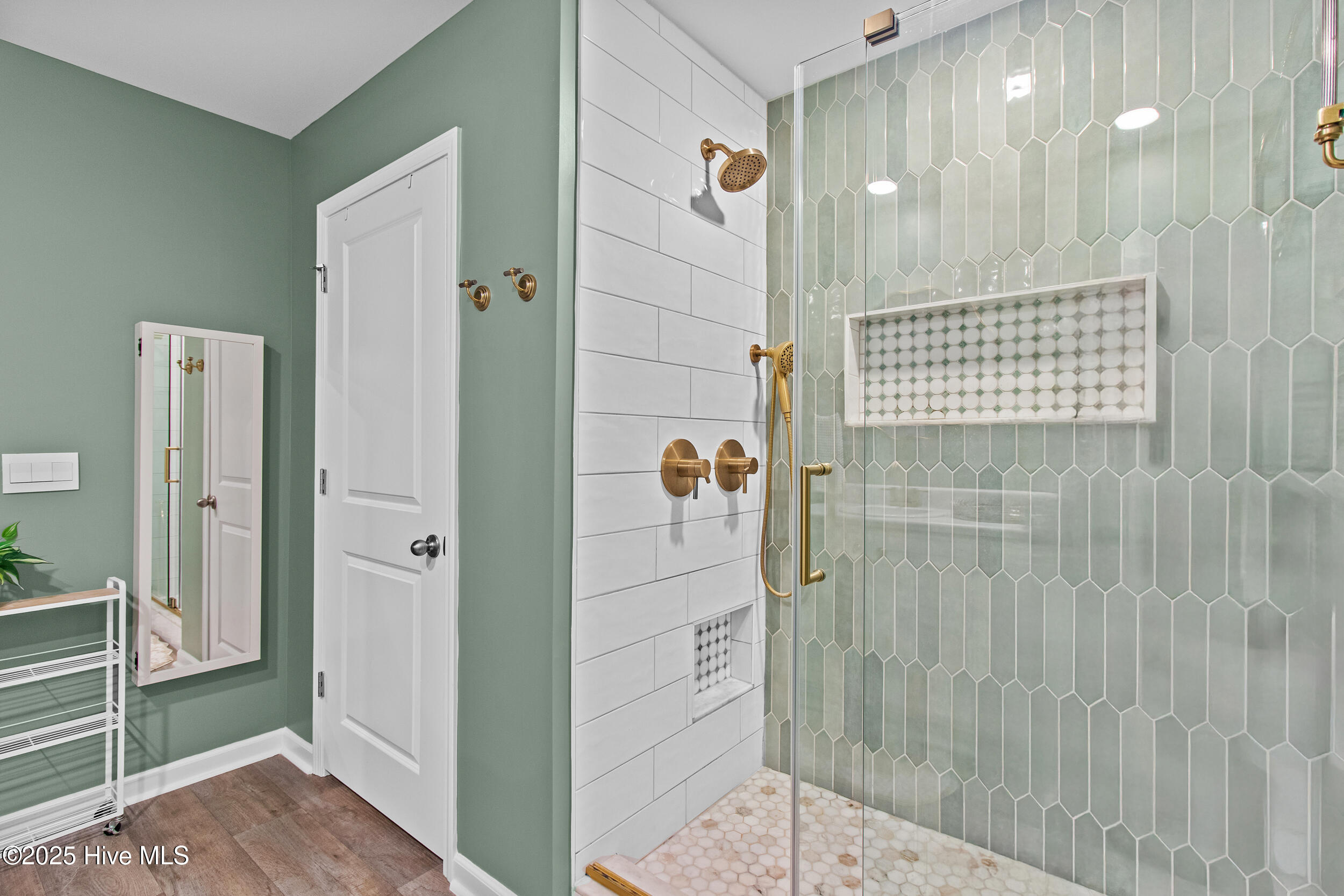 100533883 | Photo 20