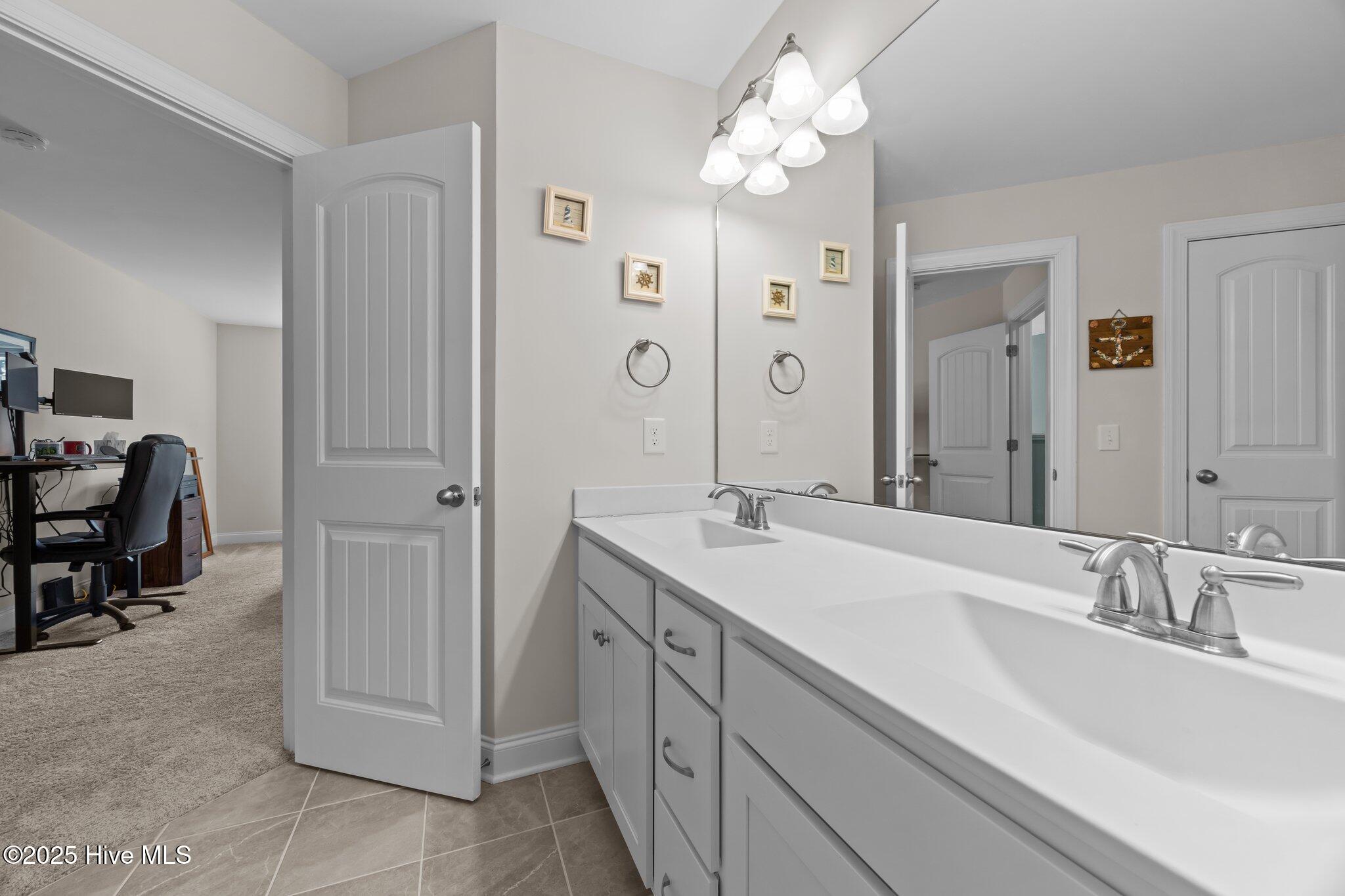 100518510 | Photo 39