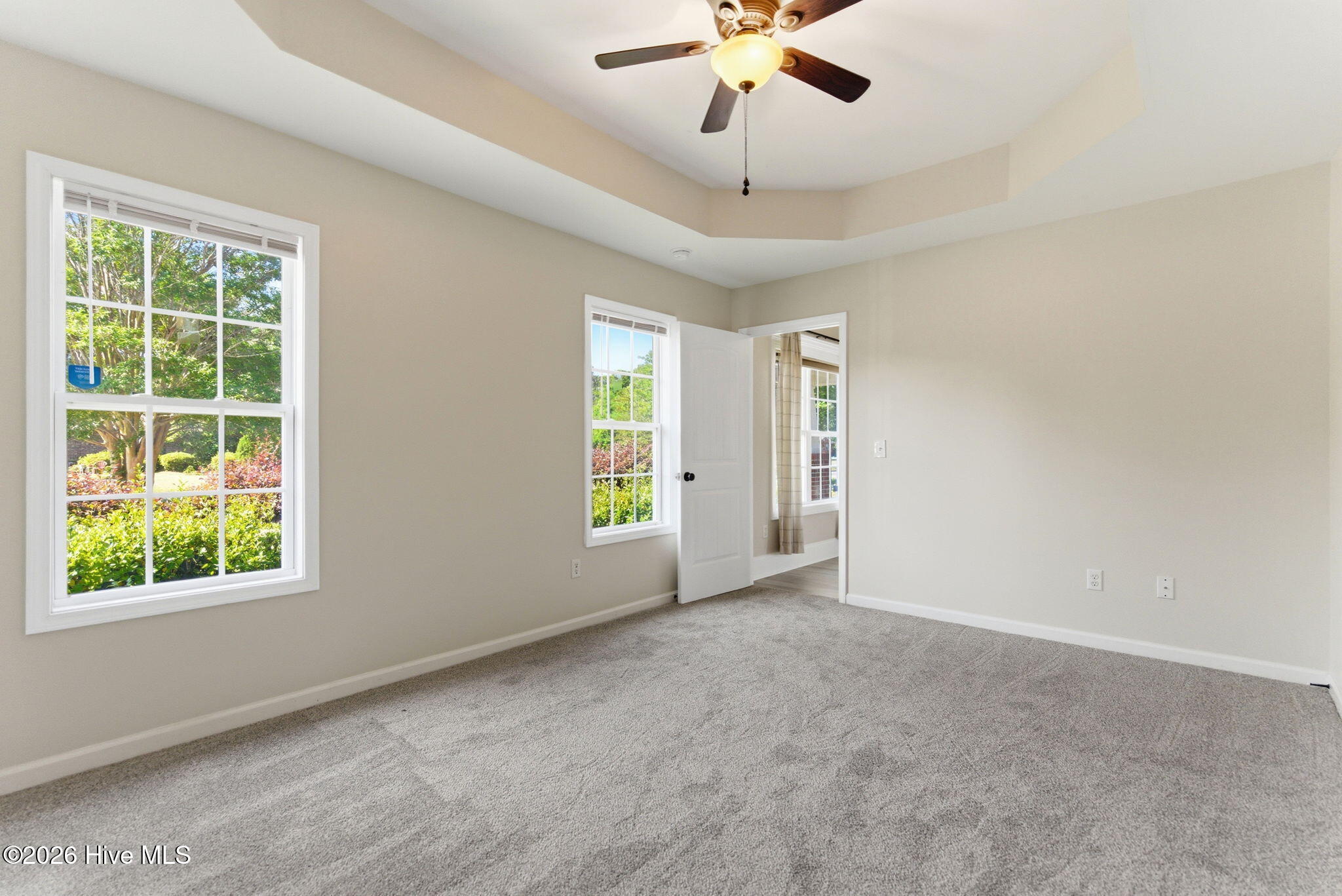 100570118 | Photo 20