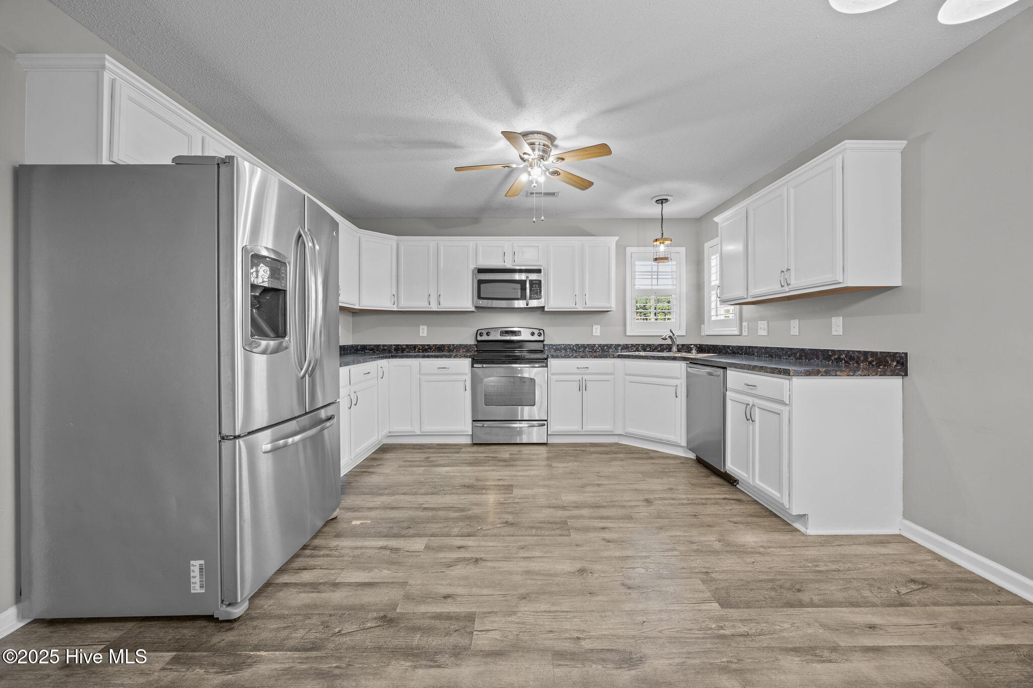 100546032 | Photo 17