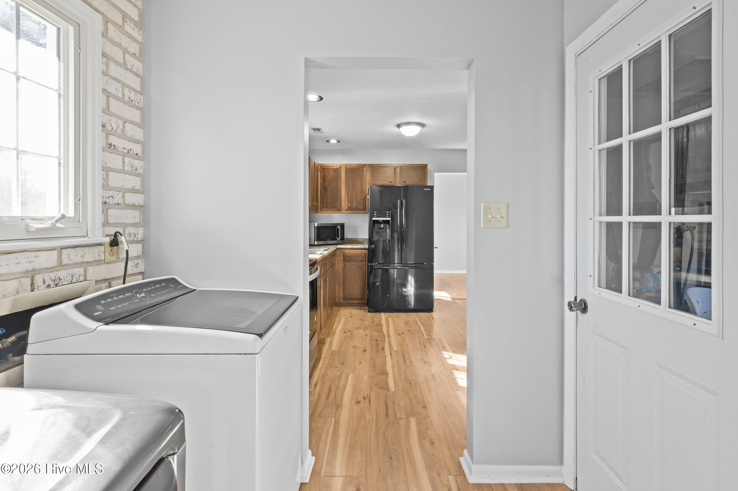 100550340 | Photo 13