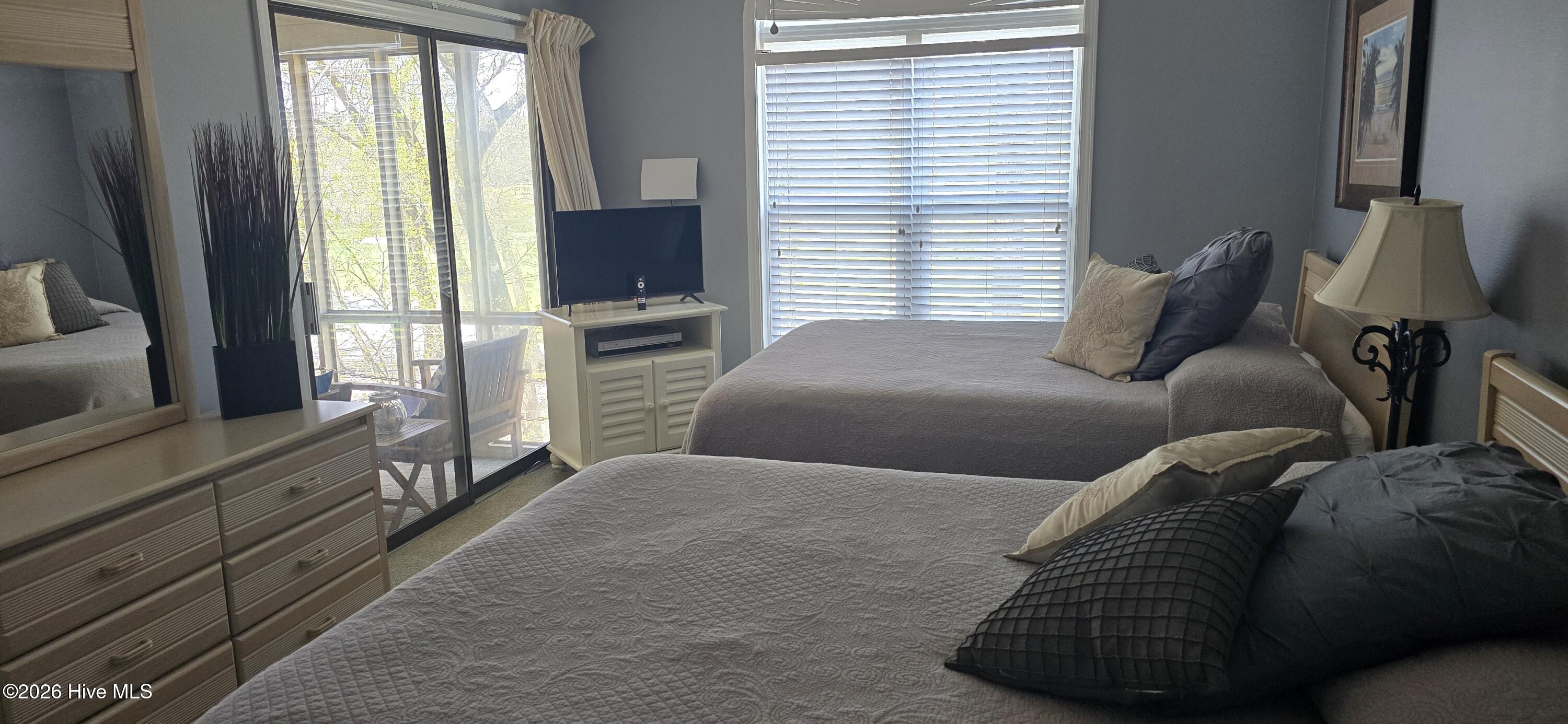 100567521 | Photo 14