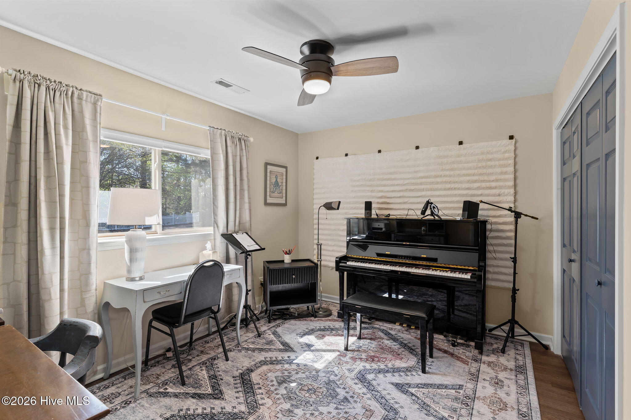 100564364 | Photo 33