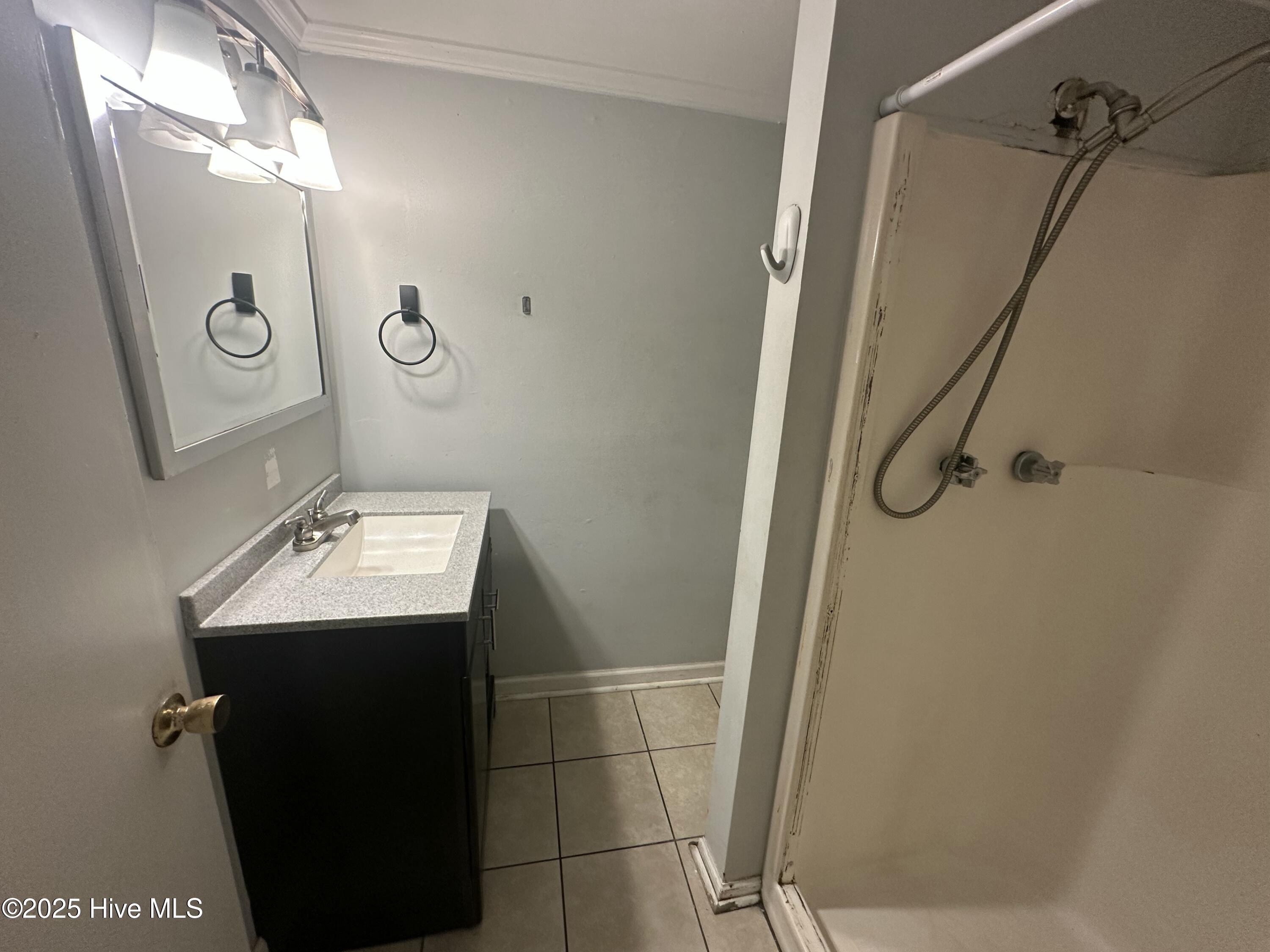 100525931 | Photo 13