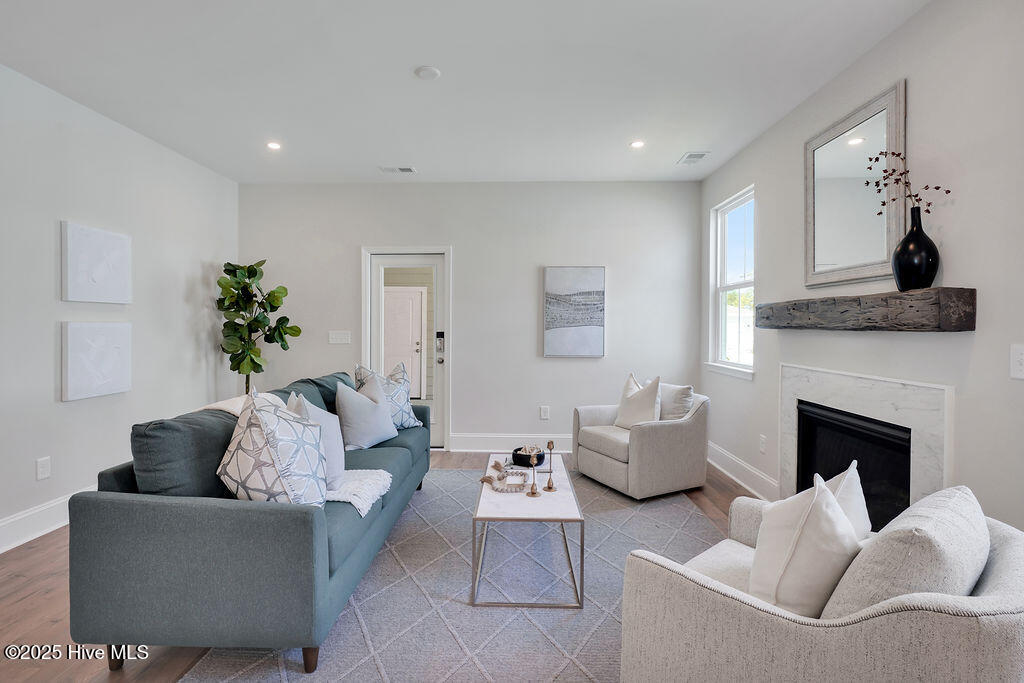 100545811 | Photo 34